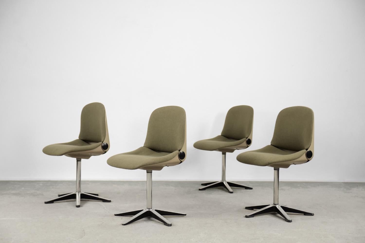 Set of 4 Space Age Office 232 Chairs by Wilhelm Ritz for Wilkhahn, 1970s In Good Condition In Warszawa, Mazowieckie
