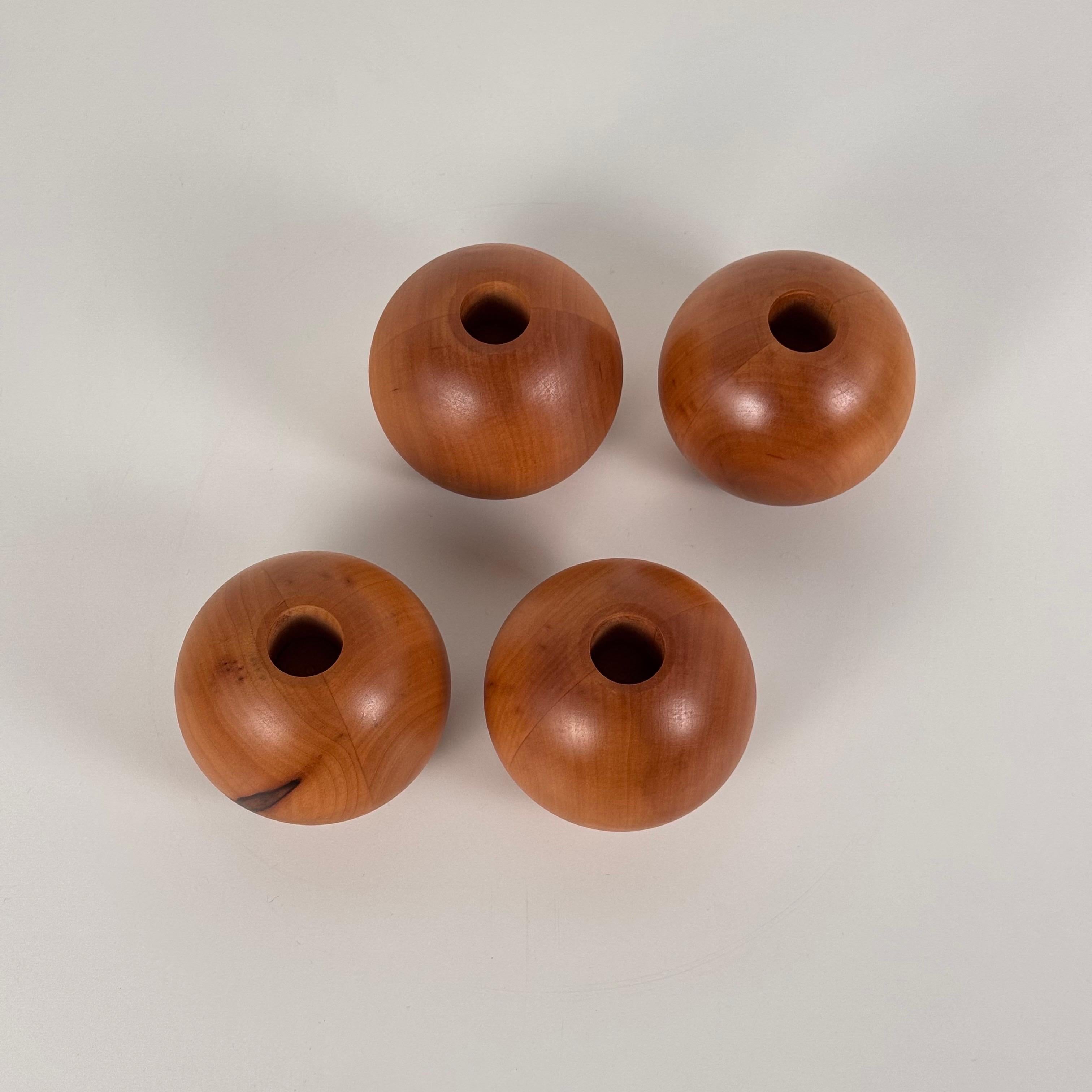 Satz von 4 kugelförmigen Birnbaum-Kerzenhaltern von Bottega Ghianda für Hermès, 1970er Jahre im Zustand „Gut“ im Angebot in Bagnolo Mella, Brescia