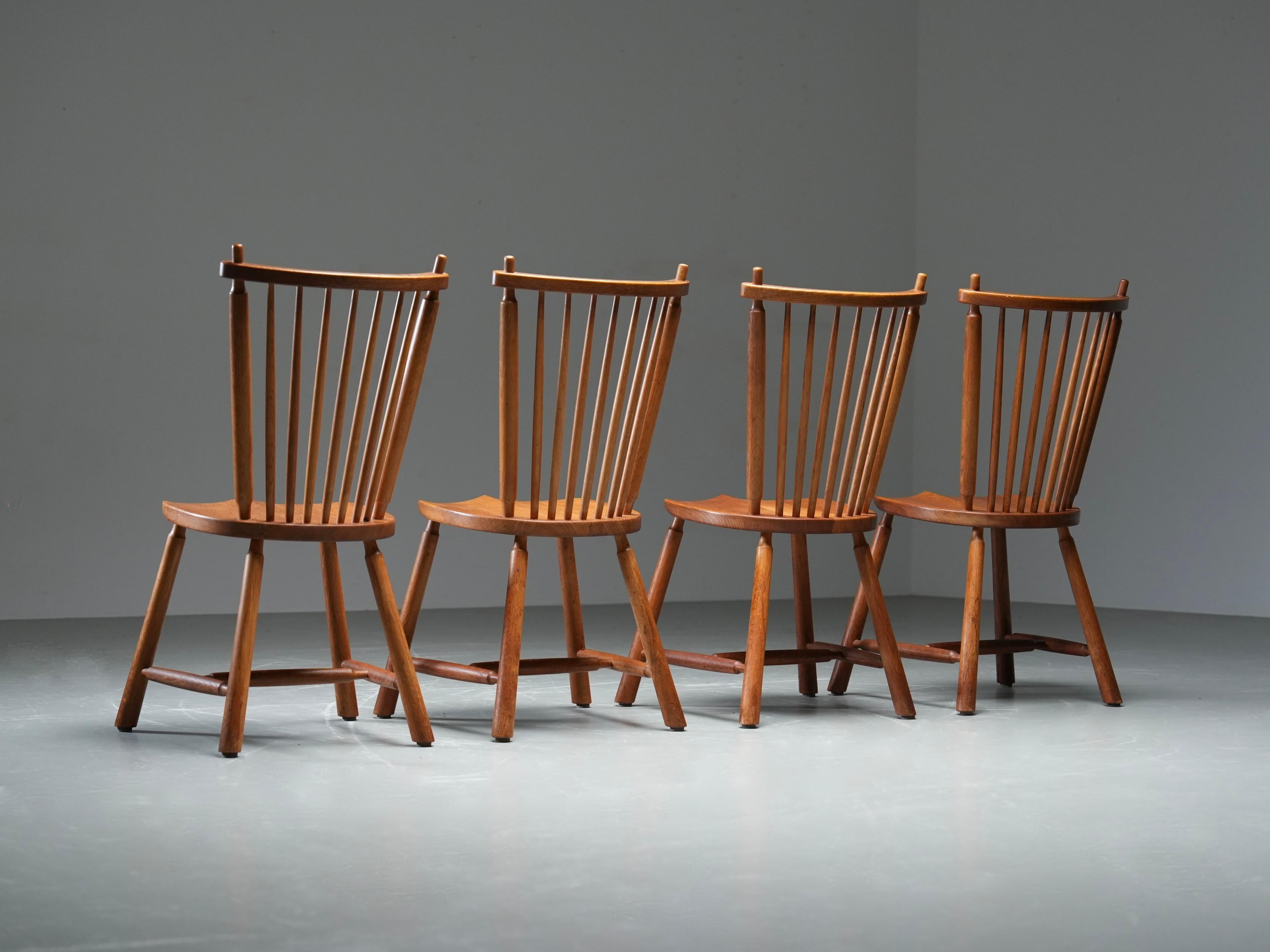 Ensemble de 4 chaises à dossier fuseau en Oak par De Ster Gelderland, années 1960 en vente 2