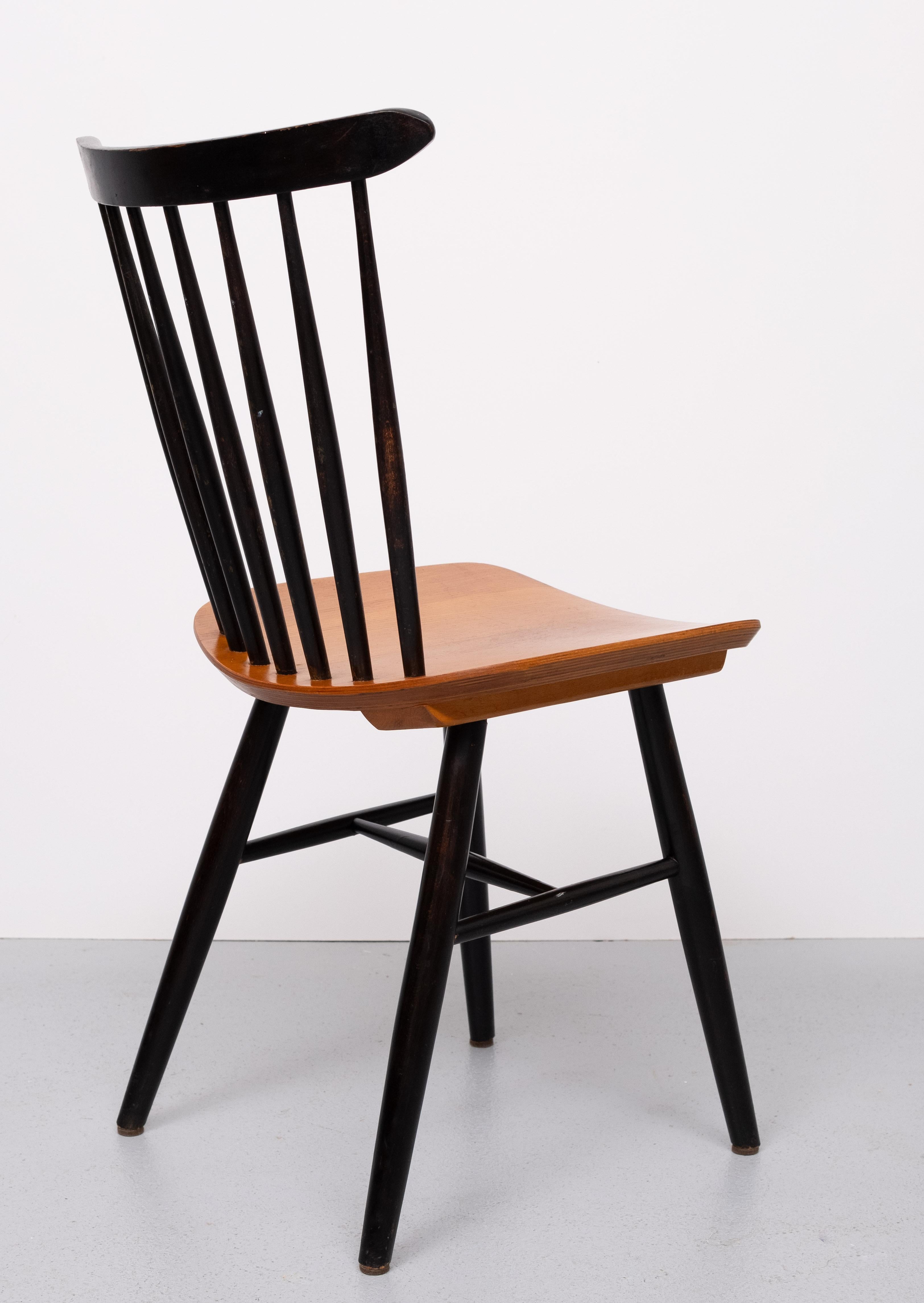 Teak set di 4 sedie da pranzo con schienale a fuso 1960 Olanda in vendita