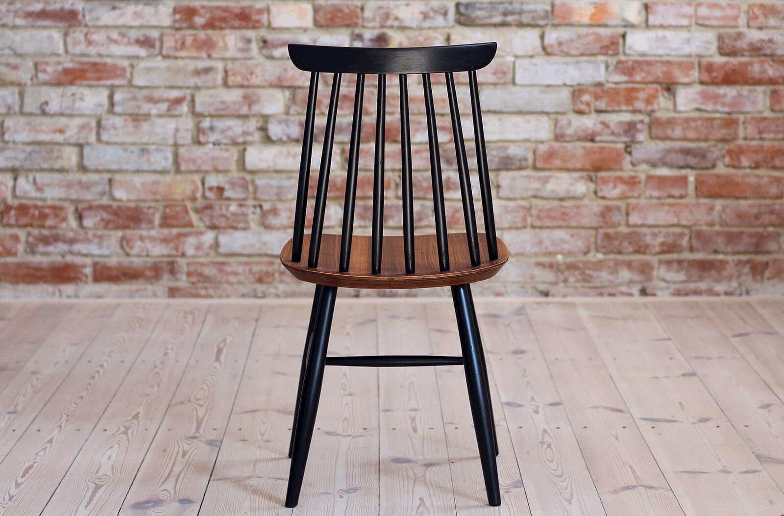 Set of 4 Spindle Back Dining Chairs by Marian Grabiński for Fameg, 1960s In Good Condition In Wrocław, Poland