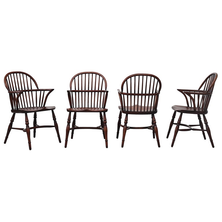 Set of 4 Spindle Back Windsor Armchairs 1
