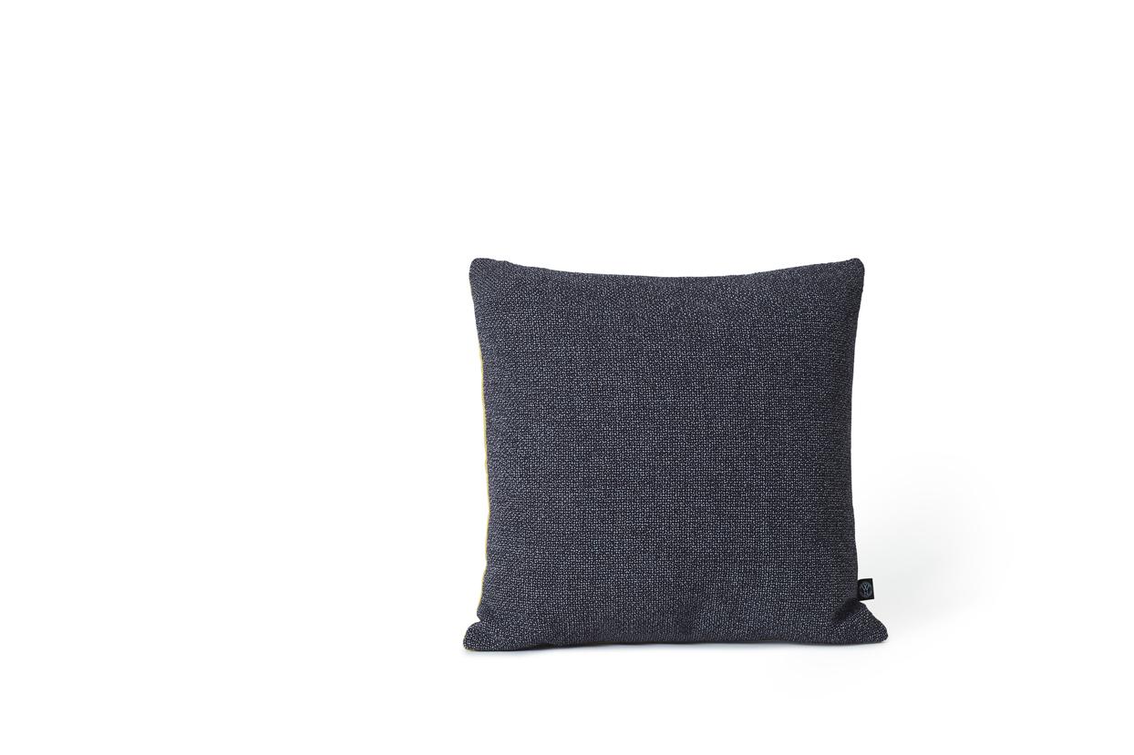 Set of 4 Square Cushions by Warm Nordic For Sale 7