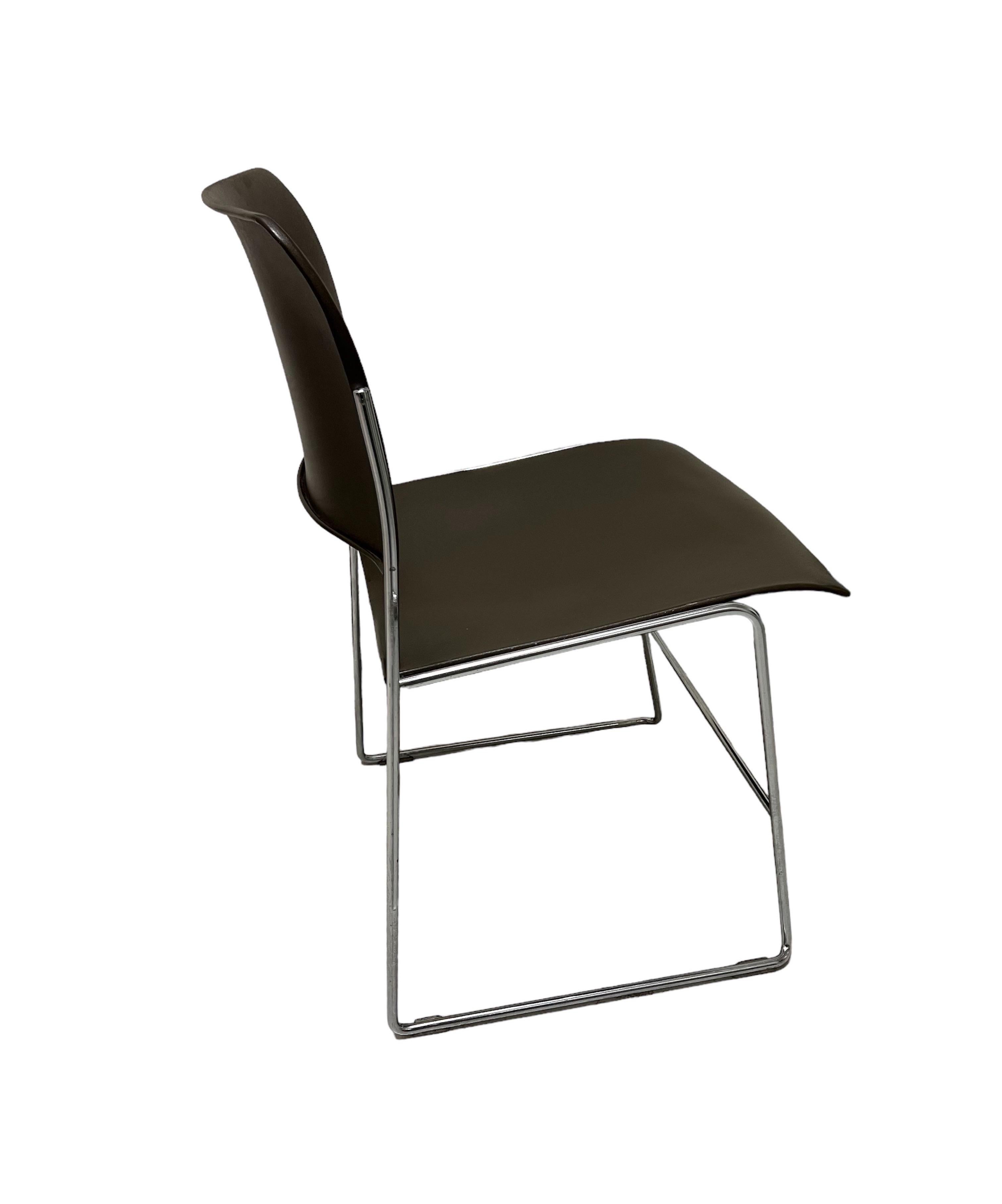 Americano Set di 4 sedie impilabili 40/4 di David Rowland in David Brown in vendita