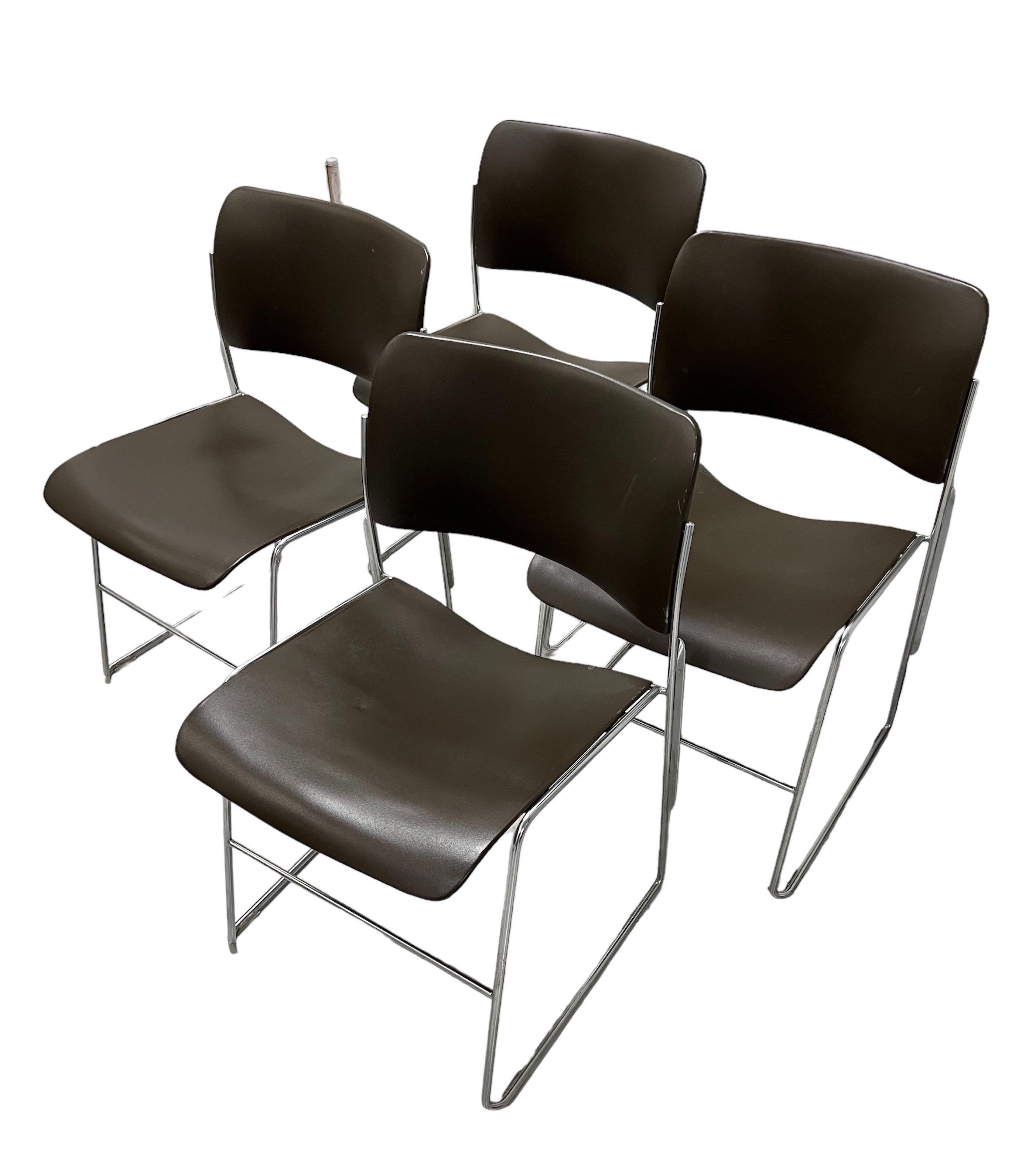 Set of 4 Stackable 40/4 Chairs By David Rowland in Dark Brown In Good Condition For Sale In New York, NY