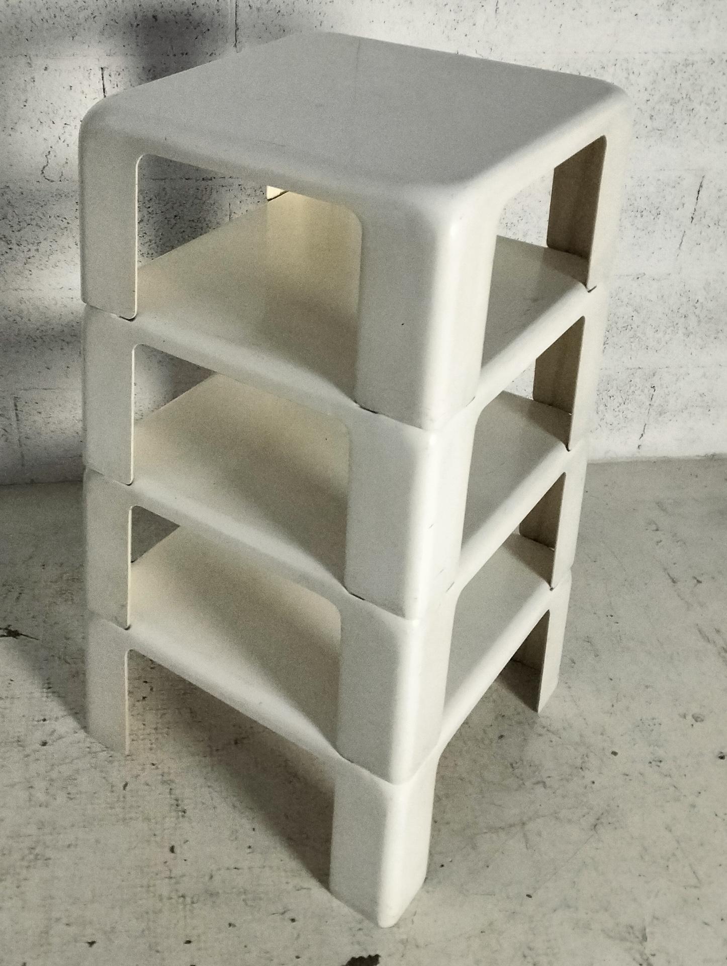 Italian Set of 4 stackable nesting tables “I 4 gatti” by M.Bellini - C&B Italia 70S For Sale