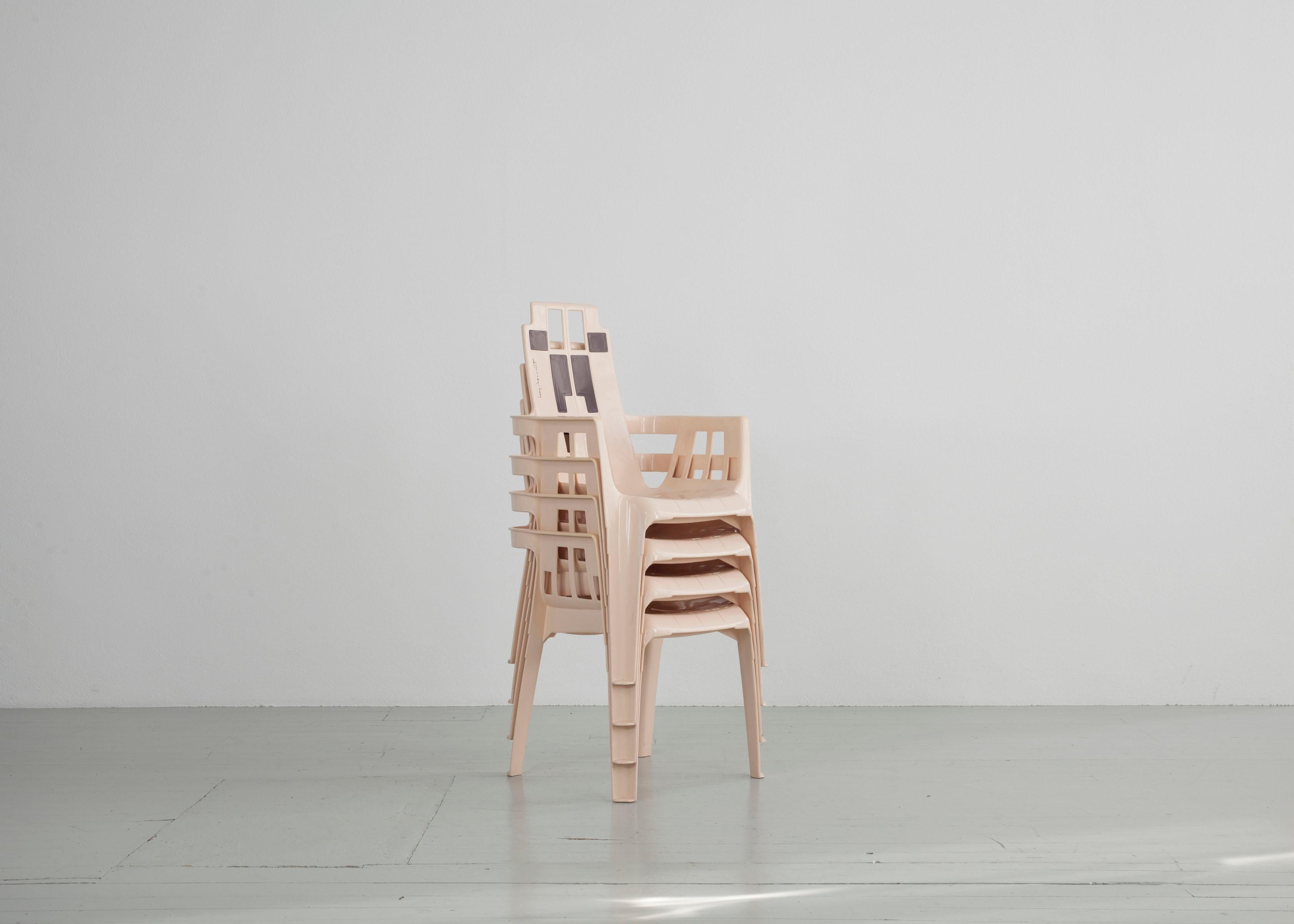 Ensemble de 4 chaises empilables en plastique de Pierre Paulin pour Henry Massonnet en vente 4