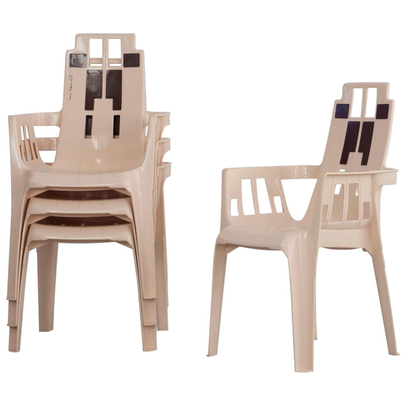 Ensemble de 4 chaises empilables en plastique de Pierre Paulin pour Henry Massonnet en vente