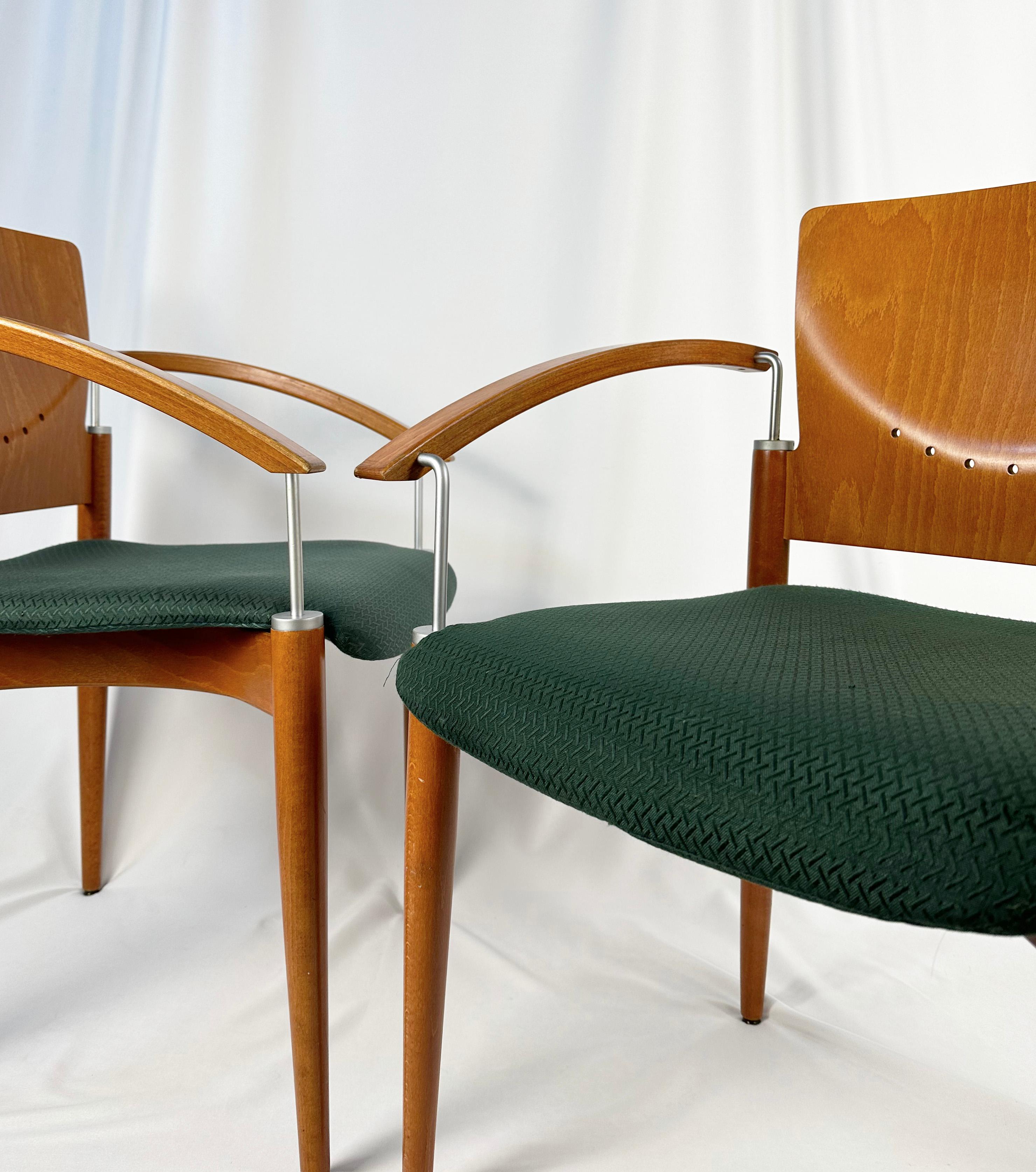 Postmoderne stapelbare Esszimmerstühle aus Buchenholz - 4er-Set im Angebot 2