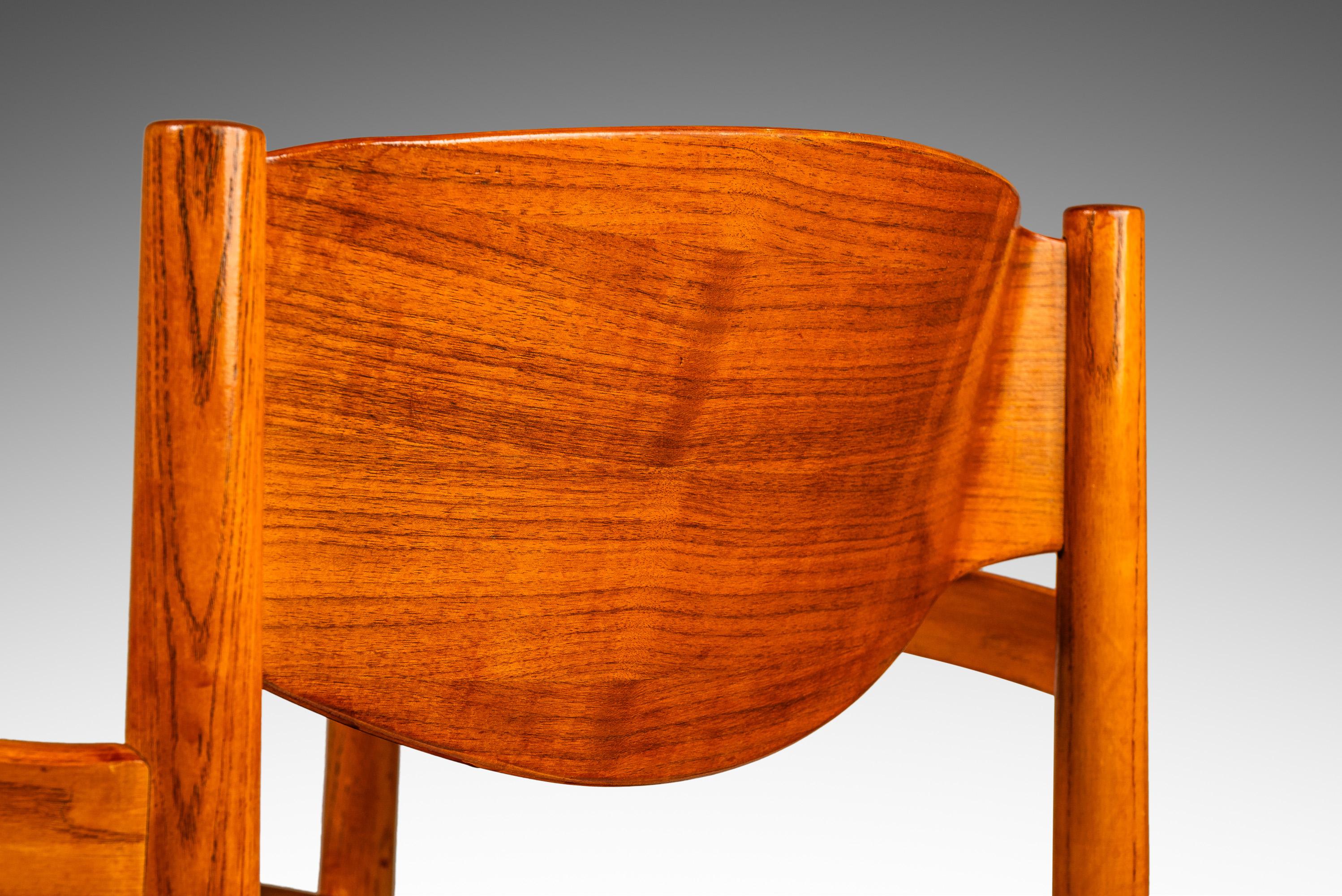 Ensemble de 4 chaises empilables en Oak Oak & Walnut par Jens Risom, USA, c. 1960s en vente 3