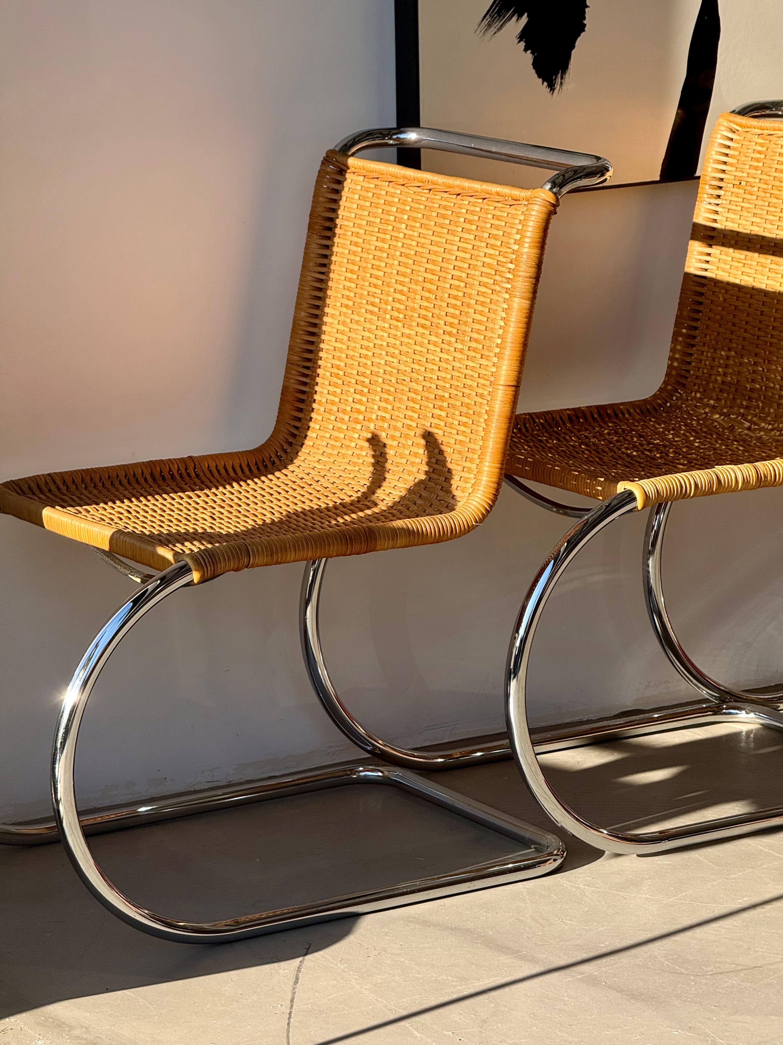 Set of 4 Stendig Cantilever Rattan & Chrome Side Chairs, 1970s (Moderne der Mitte des Jahrhunderts) im Angebot