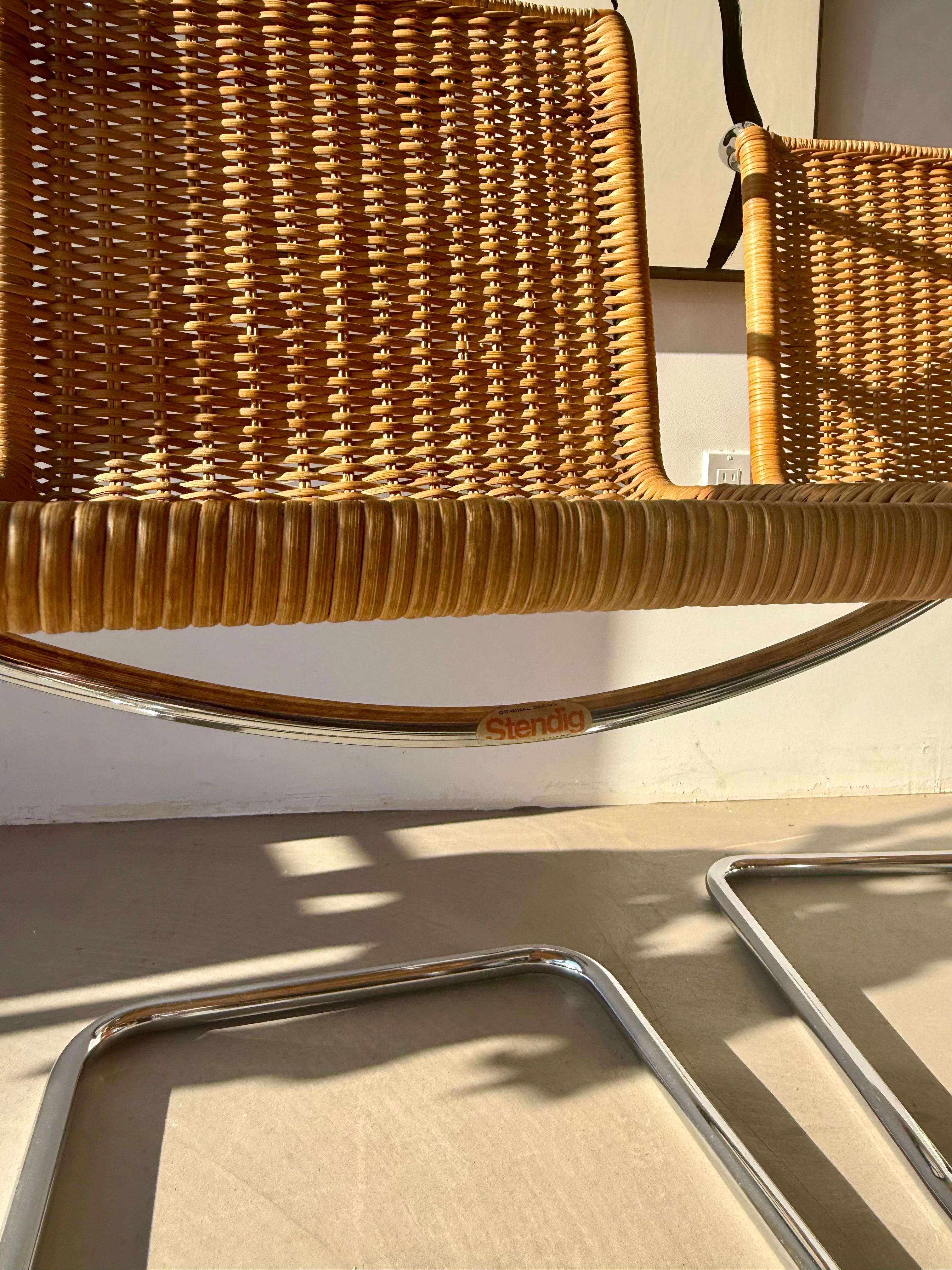 Set of 4 Stendig Cantilever Rattan & Chrome Side Chairs, 1970s (Ende des 20. Jahrhunderts) im Angebot