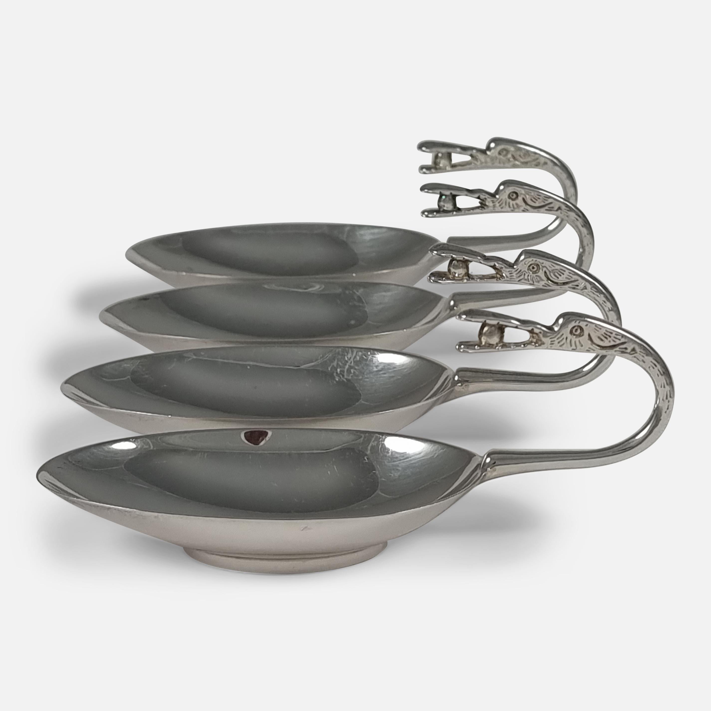 Set of 4 Sterling Silver Traprain Dishes or Tastevins, Brook & Son, 1937 For Sale 2