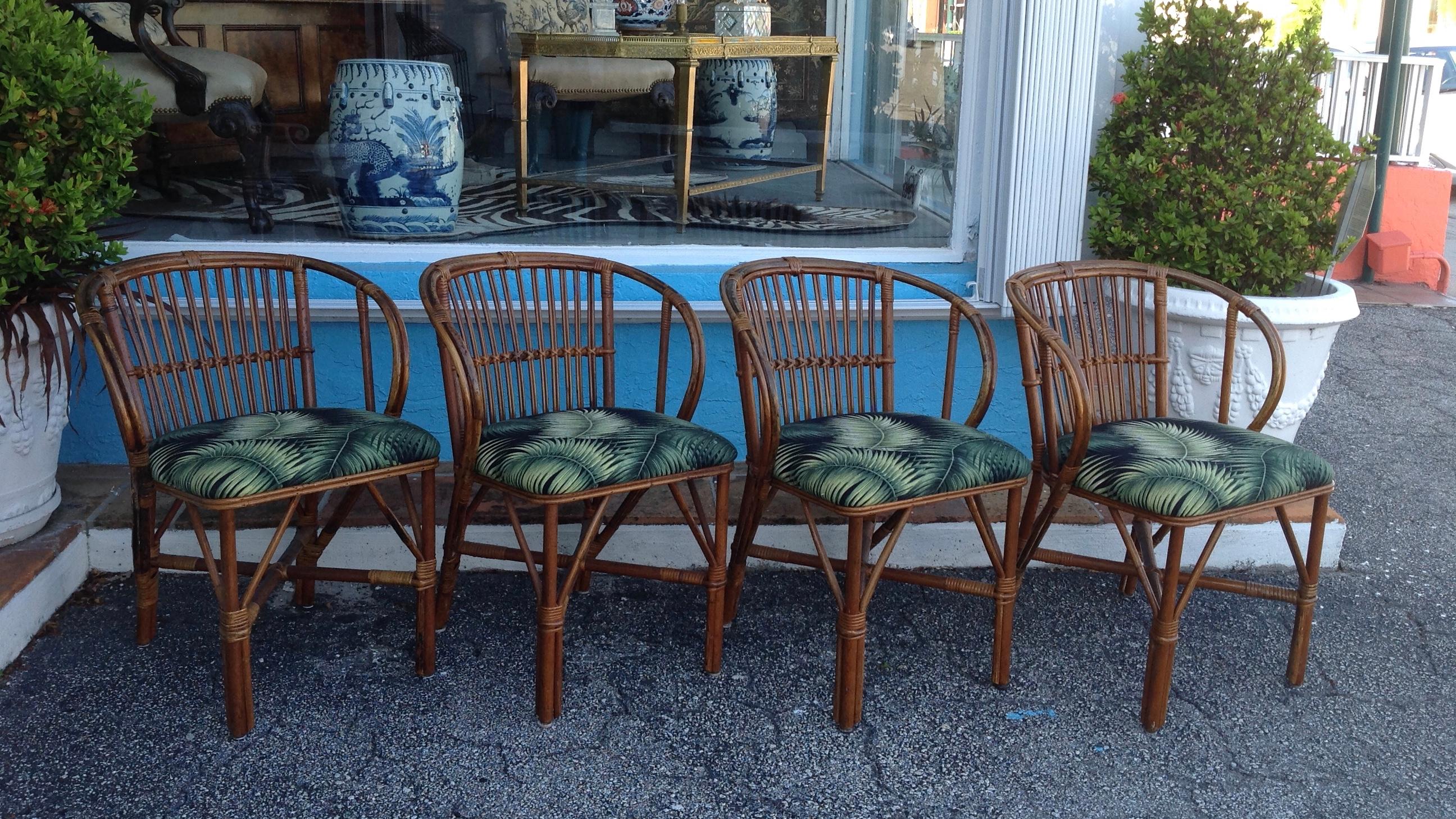 Chic and comfortable design accented with palm frond motif covered seat cushions.
Quality satin finish.