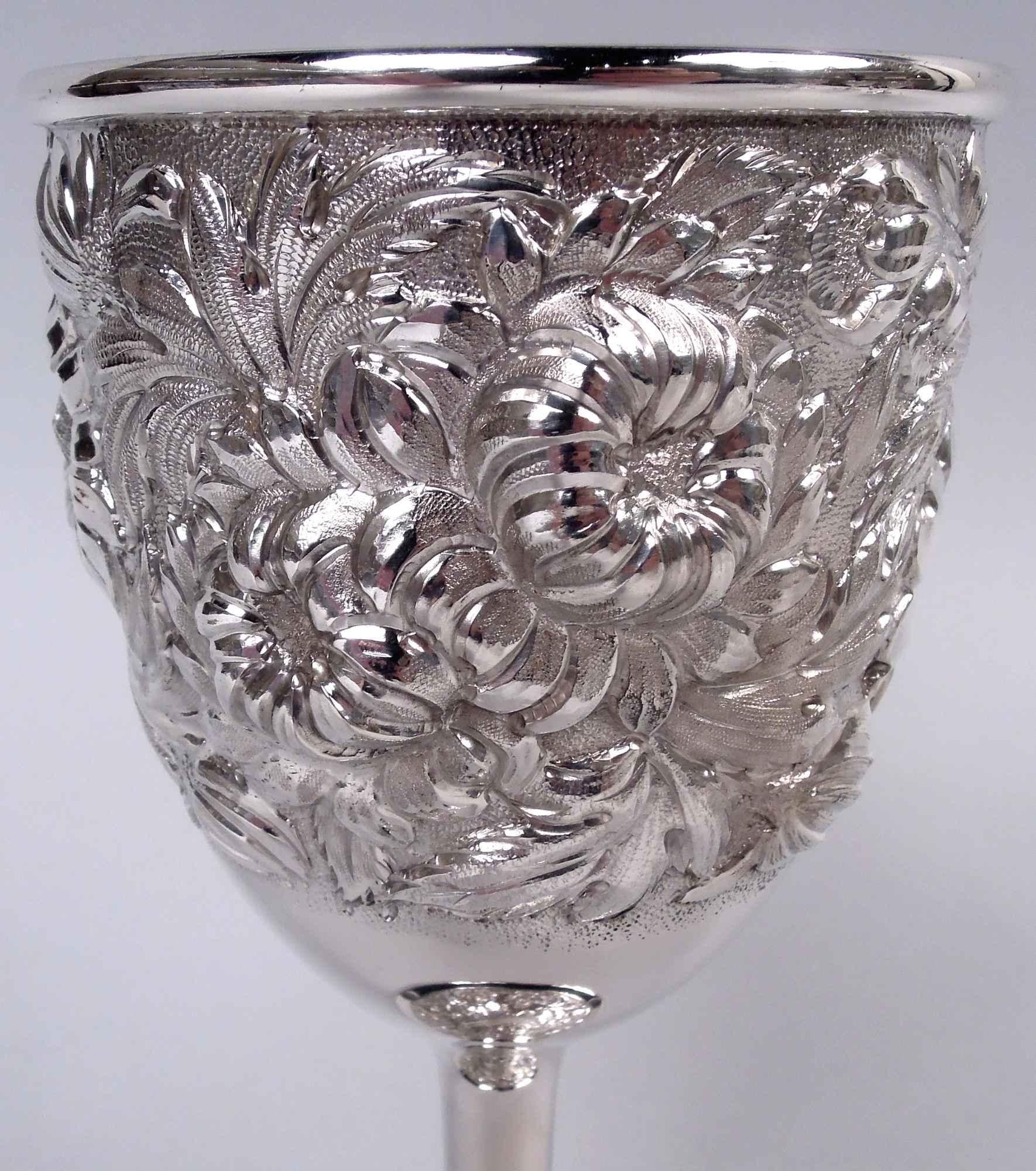 Satz von 4 Stieff Baltimore Repousse Sterling Silber Pokalen, 1934 (amerikanisch) im Angebot