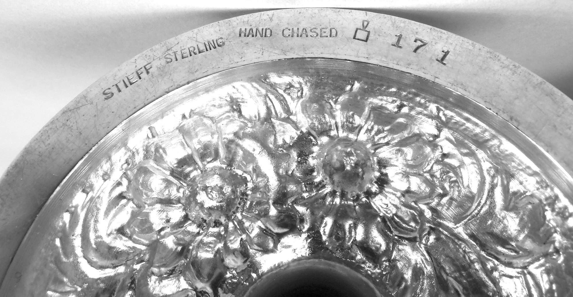 Satz von 4 Stieff Baltimore Repousse Sterling Silber Pokalen, 1934 im Angebot 1