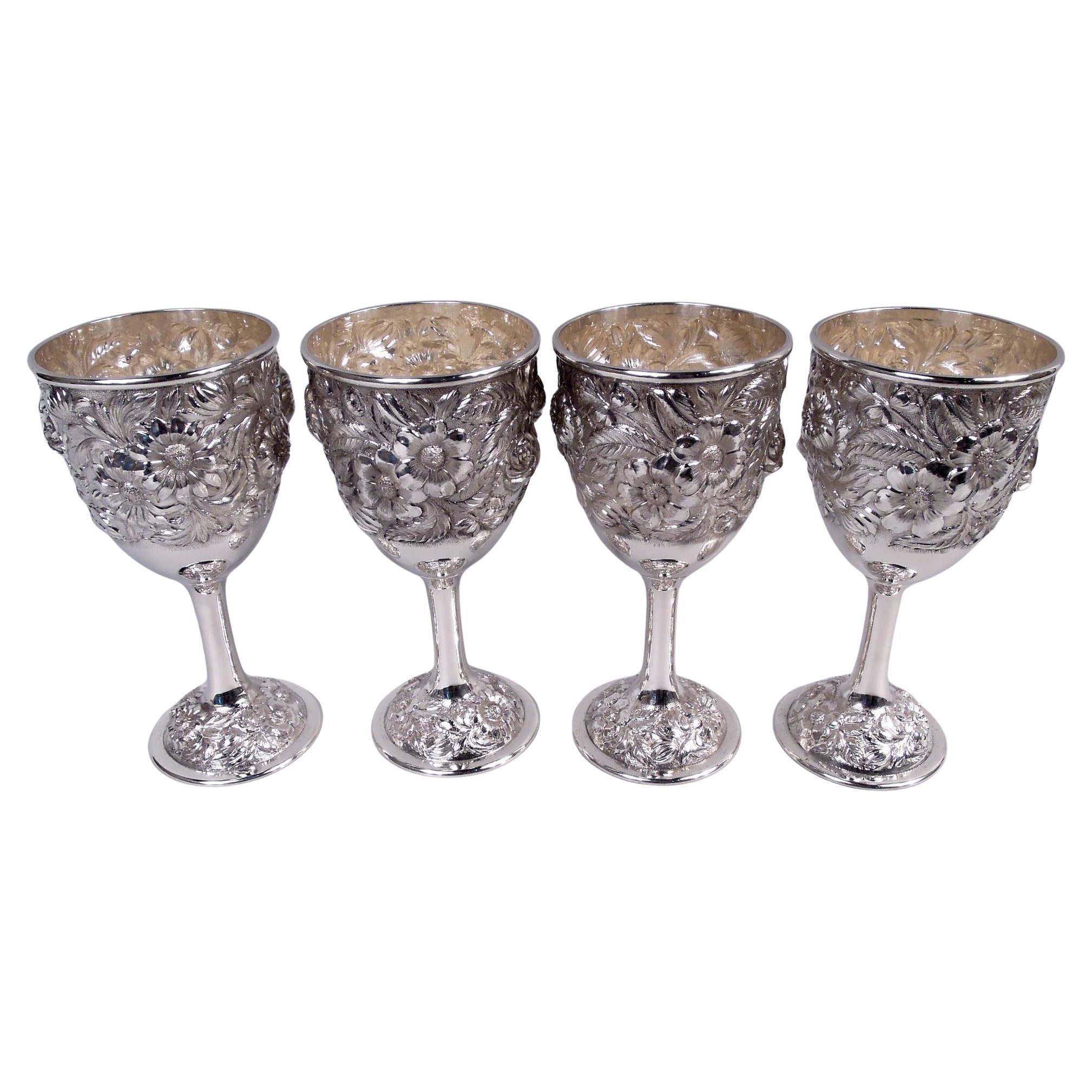 Satz von 4 Stieff Baltimore Repousse Sterling Silber Pokalen, 1934 im Angebot