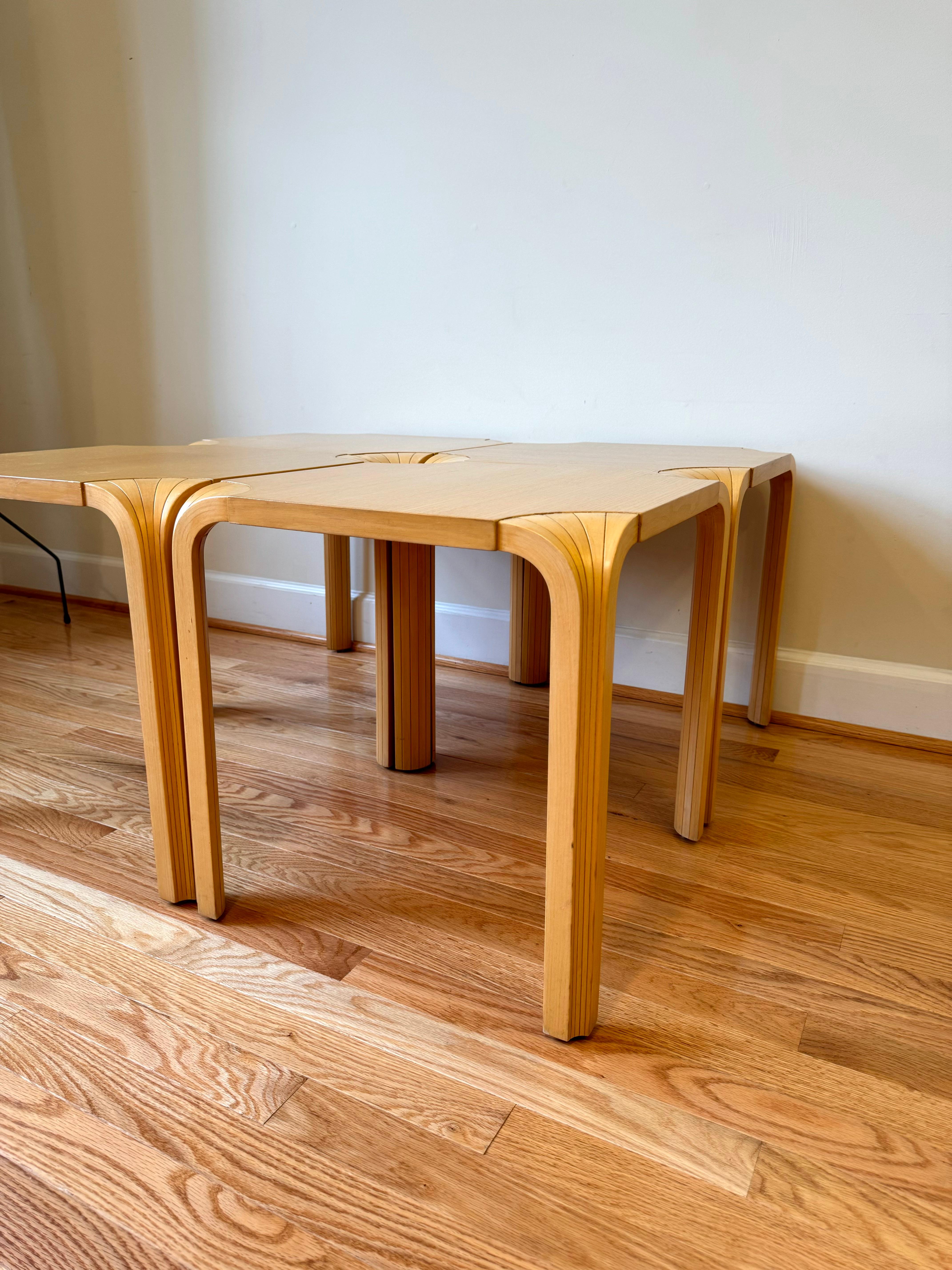 Ensemble de 4 tabourets X601 (pied en éventail) pour Artek par Alvar Aalto en vente 9