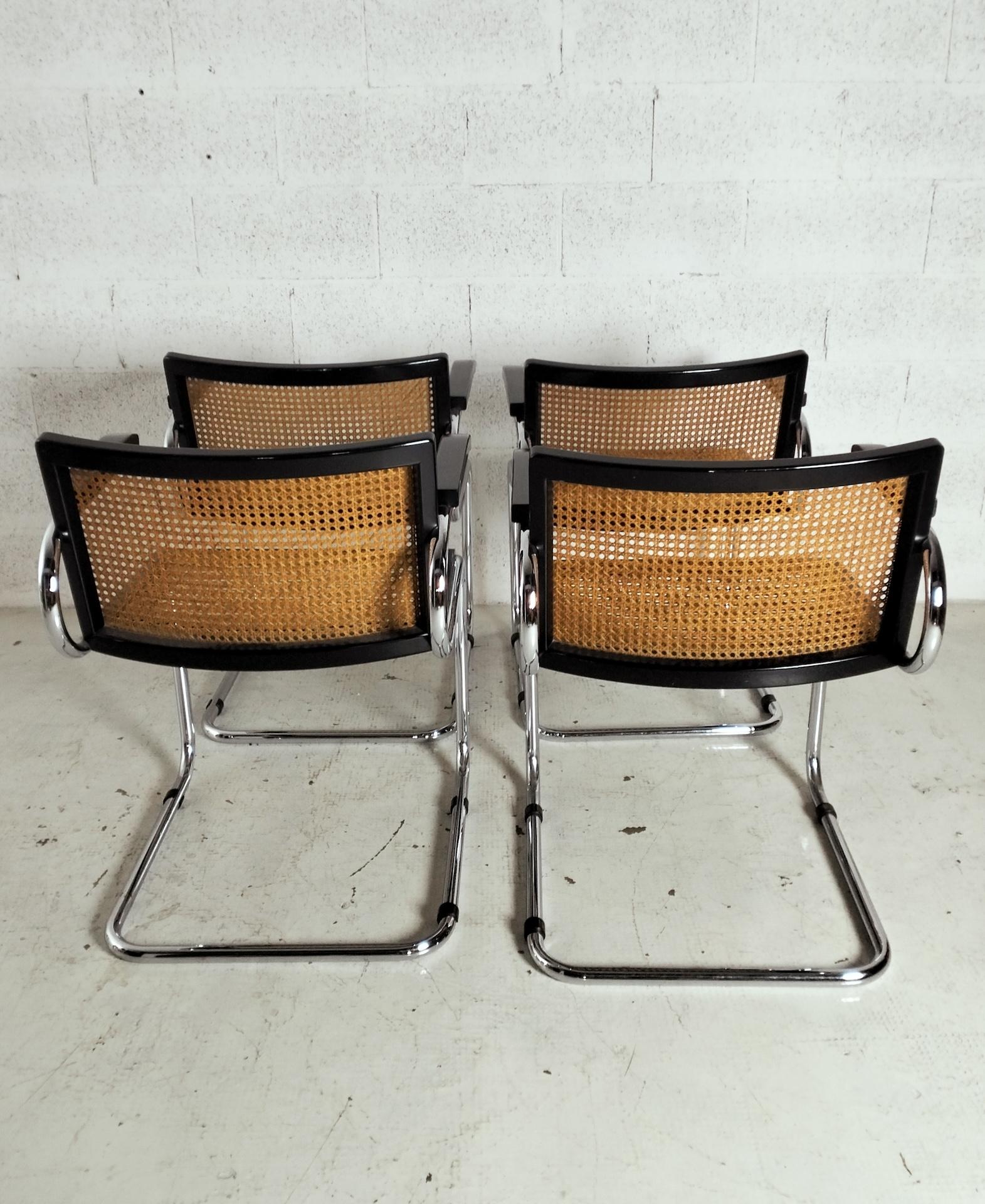 Mid-Century Modern Set of 4 straw and steel chromed chairs attributed to L.Saccardo for Armet 70's For Sale
