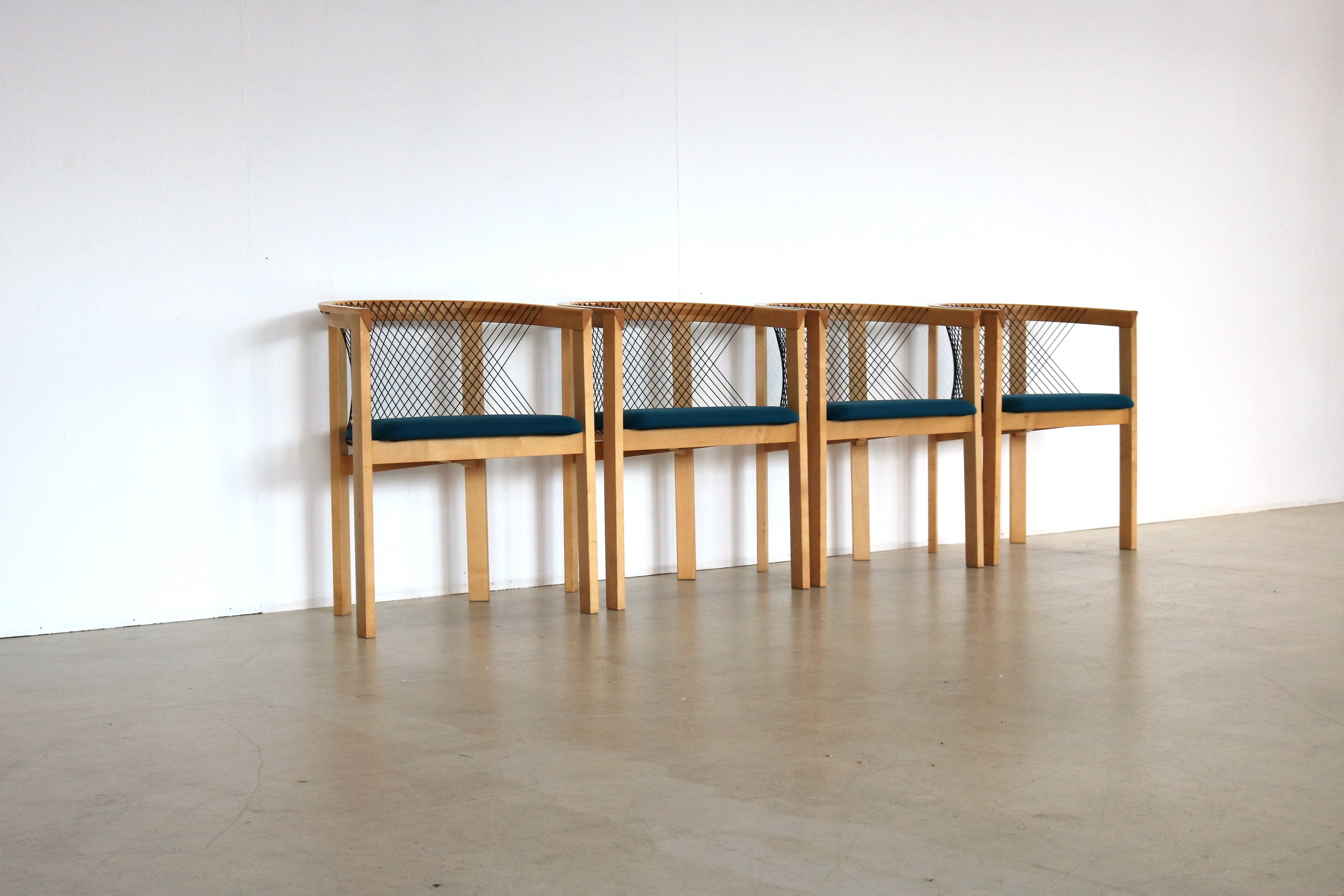 Danois Ensemble de 4 chaises de salle à manger String de Tranekaer  en vente