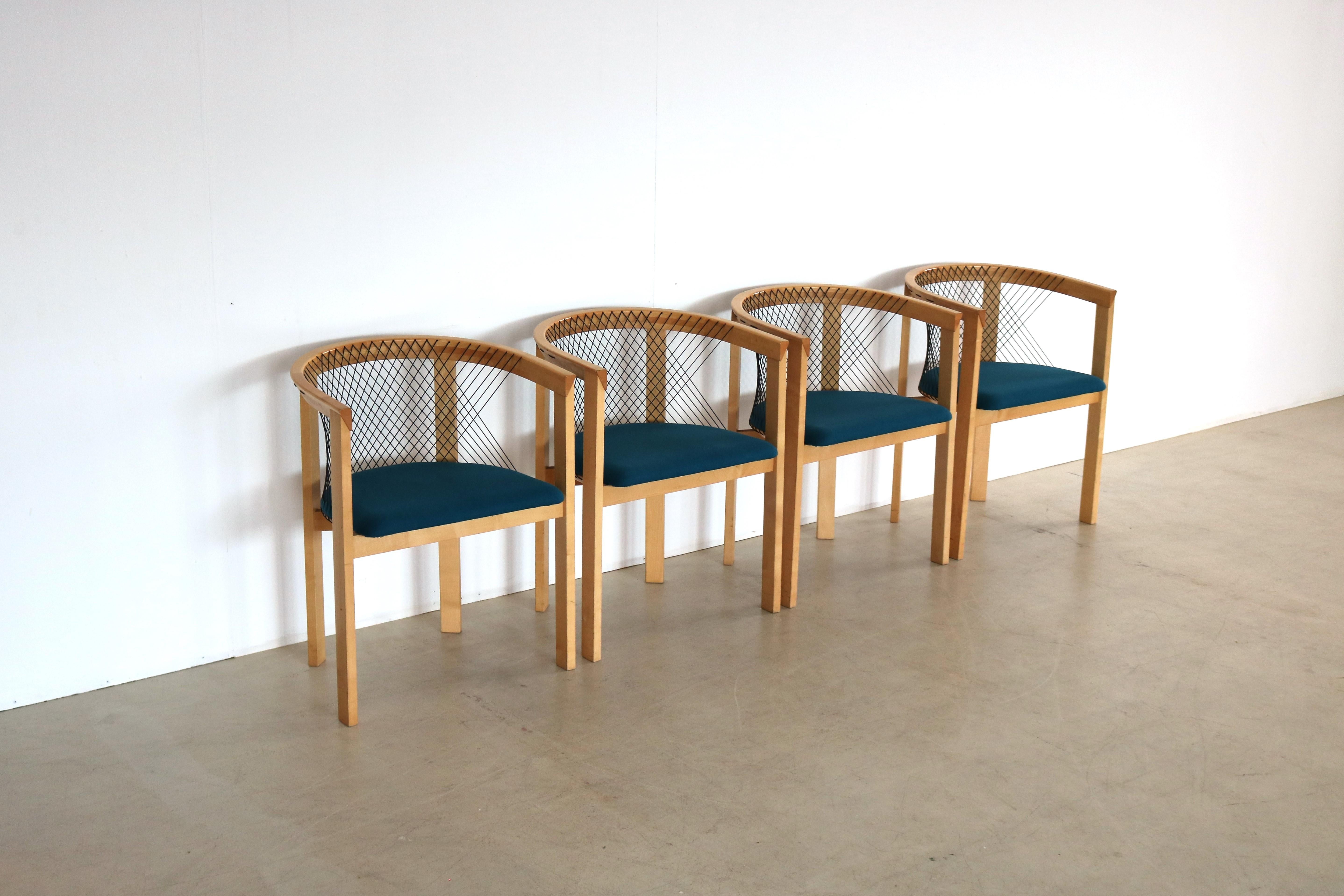 Ensemble de 4 chaises de salle à manger String de Tranekaer  Bon état - En vente à GRONINGEN, NL