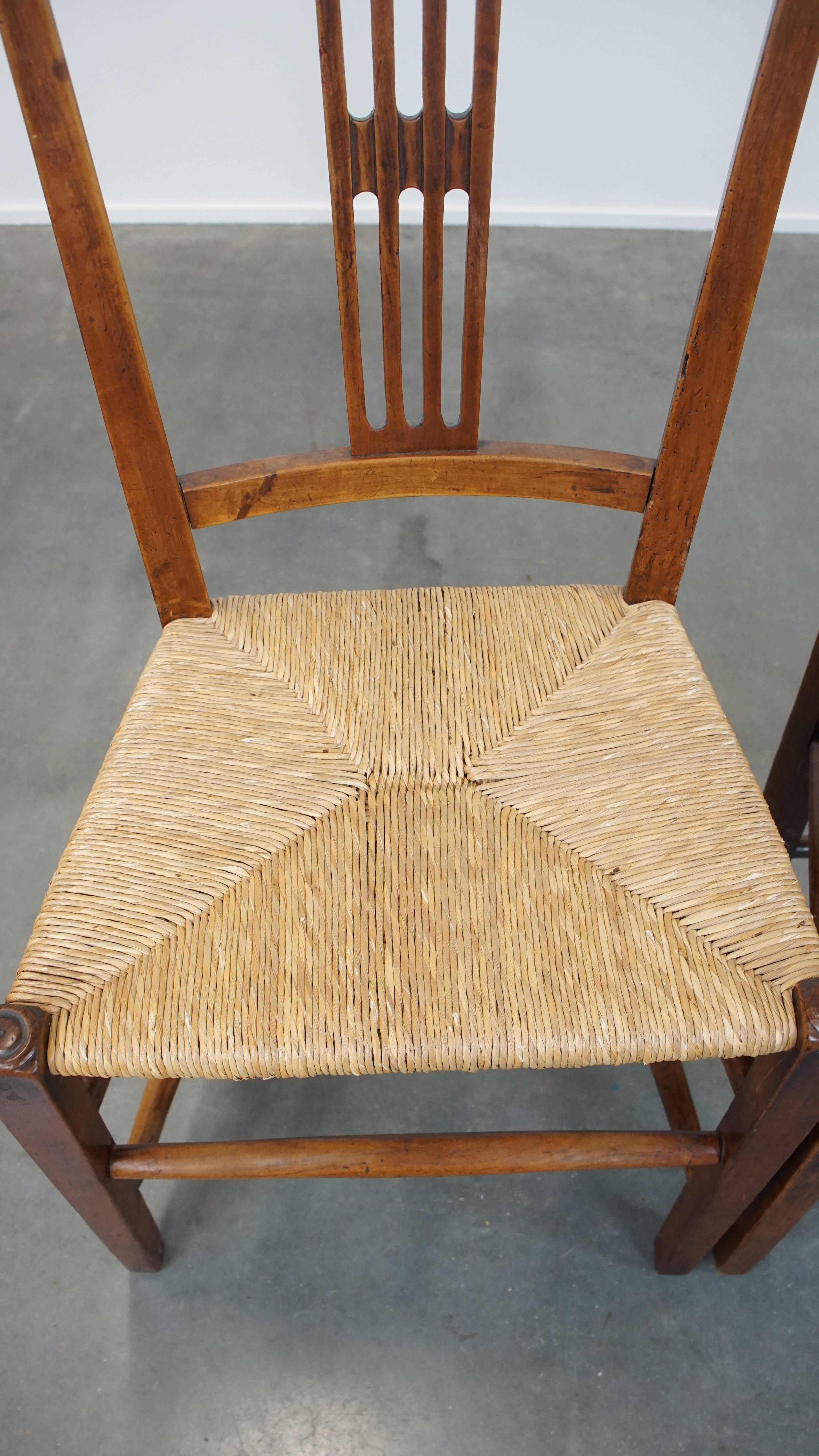 Set of 4 stunning 19th-century antique English dining chairs with wicker seats For Sale 4