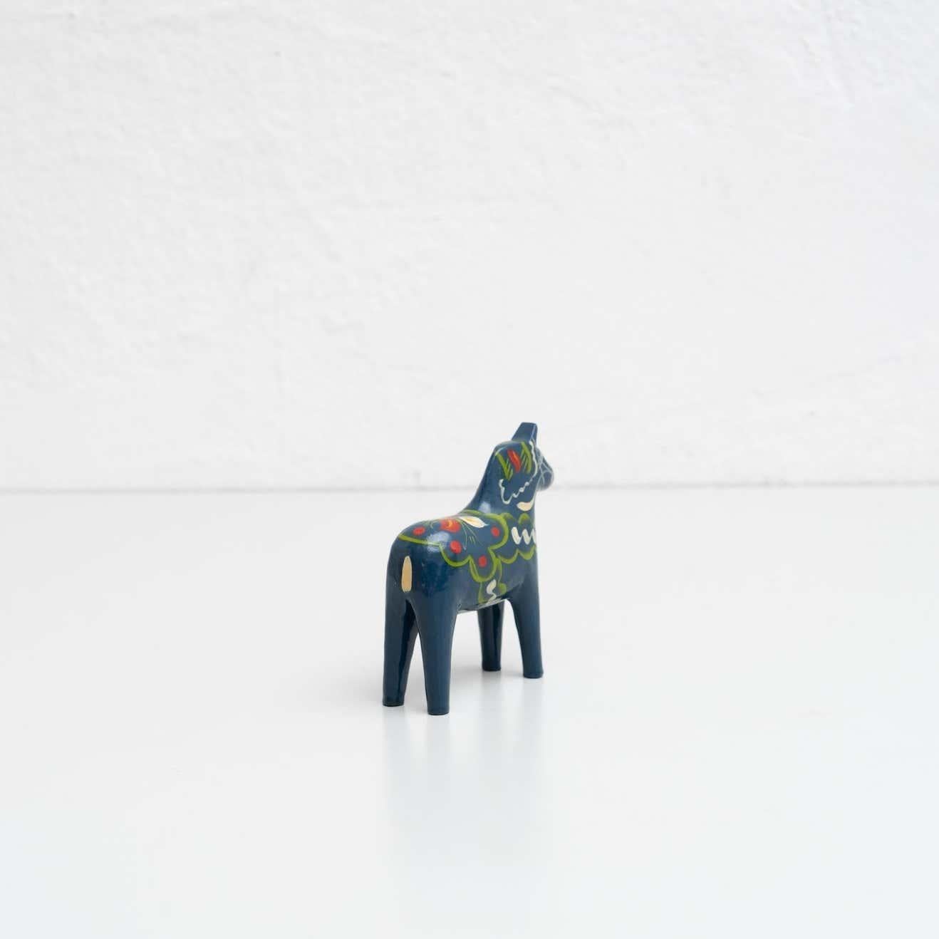 Set of 4 Swedish Folk Wooden Dala Horse Toys, circa 1960 For Sale 7