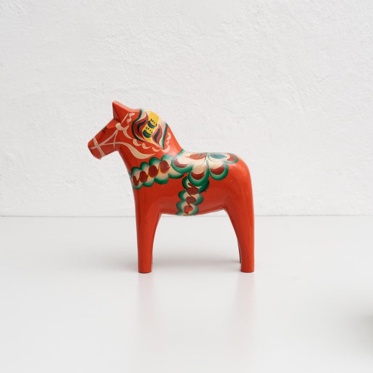 Set of 4 Swedish Folk Wooden Dala Horse Toys, Circa 1960 In Good Condition For Sale In Barcelona, Barcelona