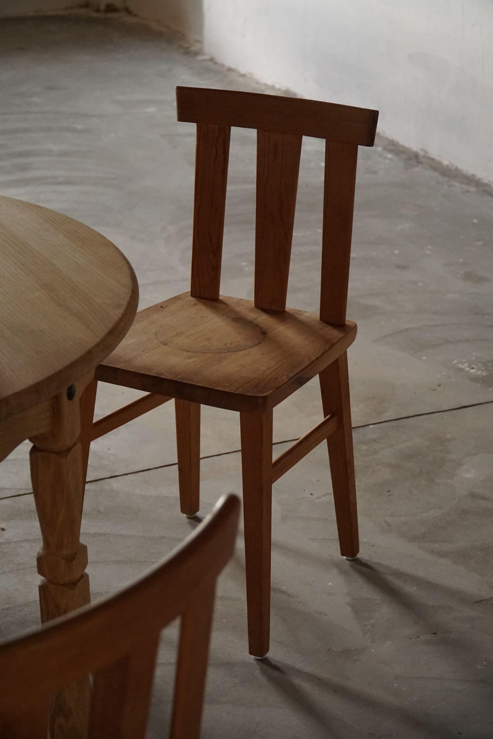 Satz von 4 modernen schwedischen Stühlen aus massivem Kiefernholz, Axel Einar Hjorth-Stil, 1930er Jahre im Angebot 1