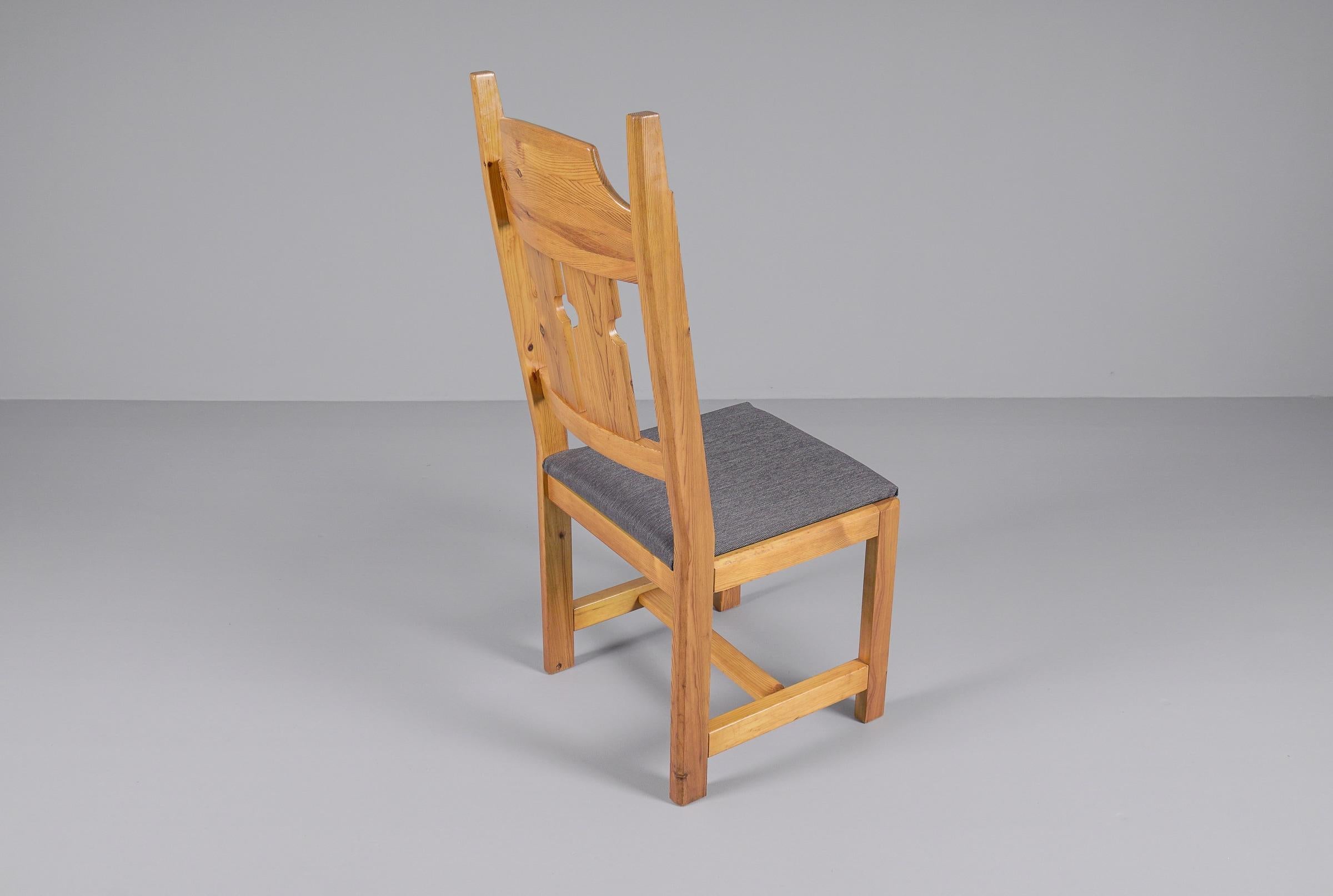  Set of 4 Swedish Pine Chairs by Gilbert Marklund for Furusnickarn AB, 1970s For Sale 9