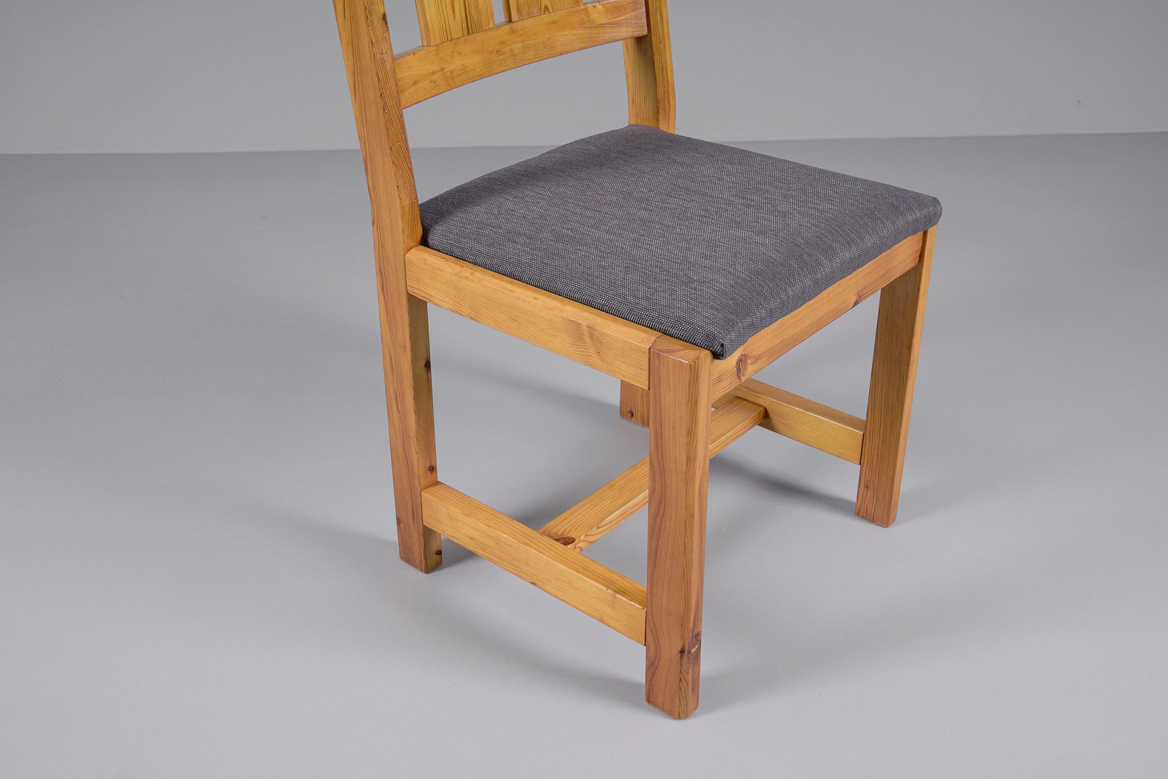  Set of 4 Swedish Pine Chairs by Gilbert Marklund for Furusnickarn AB, 1970s For Sale 13