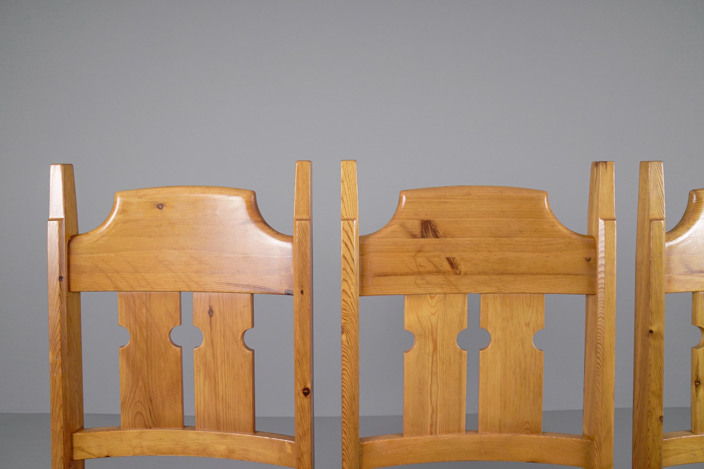  Set of 4 Swedish Pine Chairs by Gilbert Marklund for Furusnickarn AB, 1970s For Sale 1