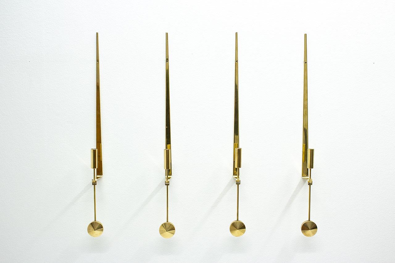 Scandinave moderne Ensemble de 4 chandeliers muraux suédois par Pierre Forssell pour Skultuna en vente