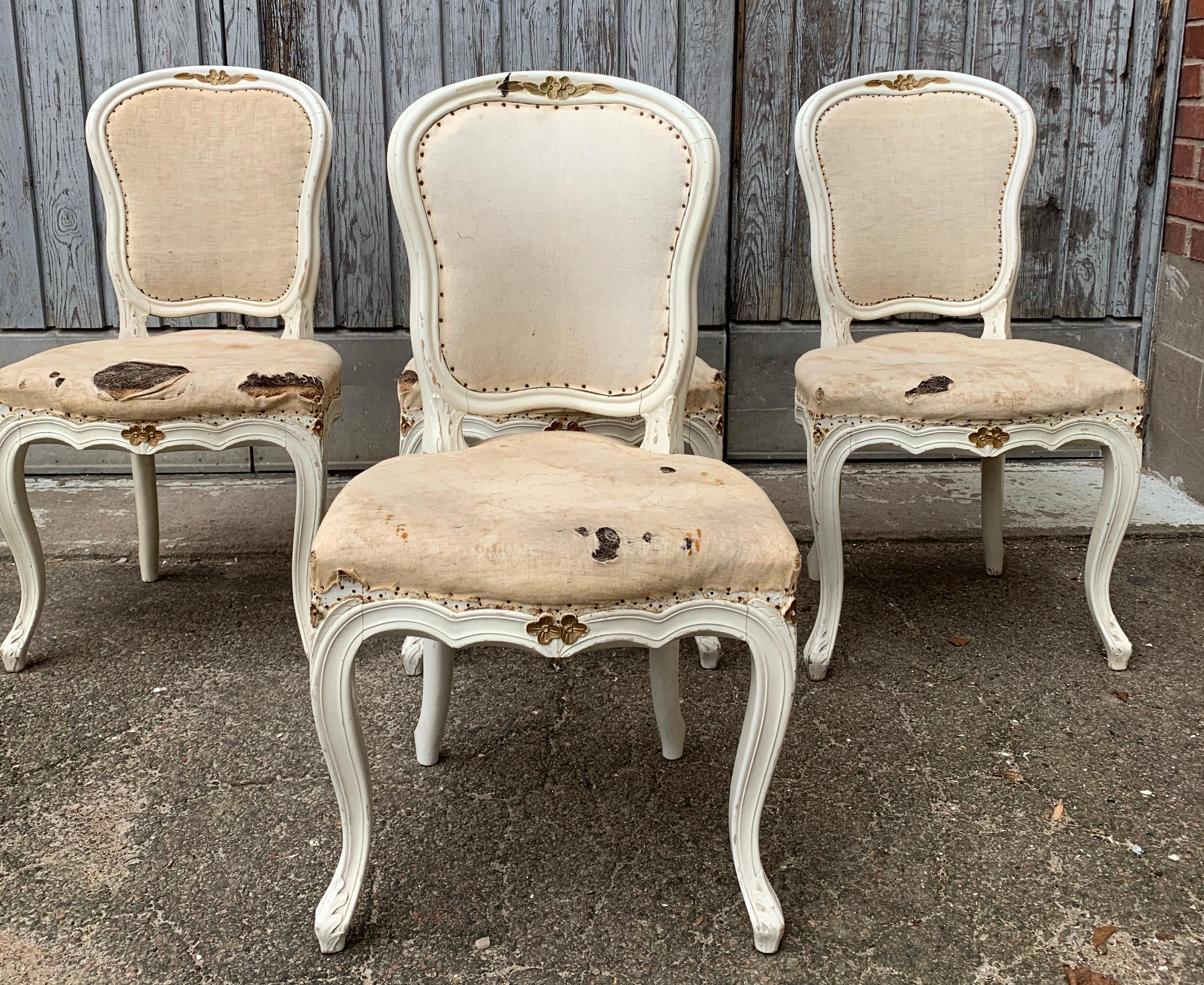 Set of 4 Swedish White Painted 19th Century Rococo Style Chairs 4