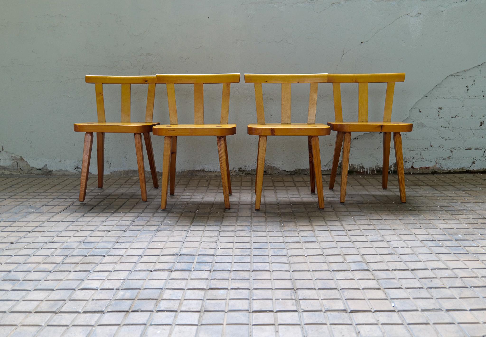 Mid-20th Century Set of 4 Swedish Dining Chairs in Pine For Sale