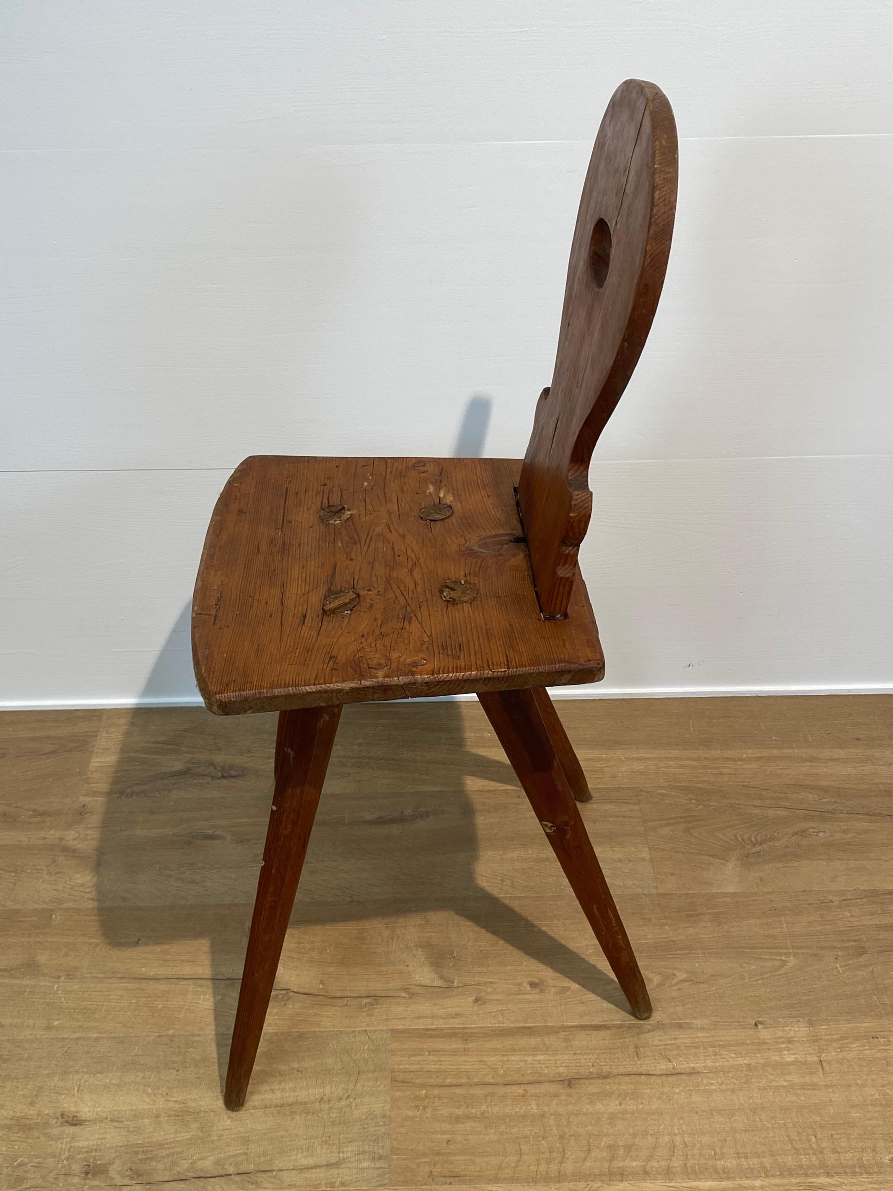 Ensemble de 4 chaises suisses en vente 5