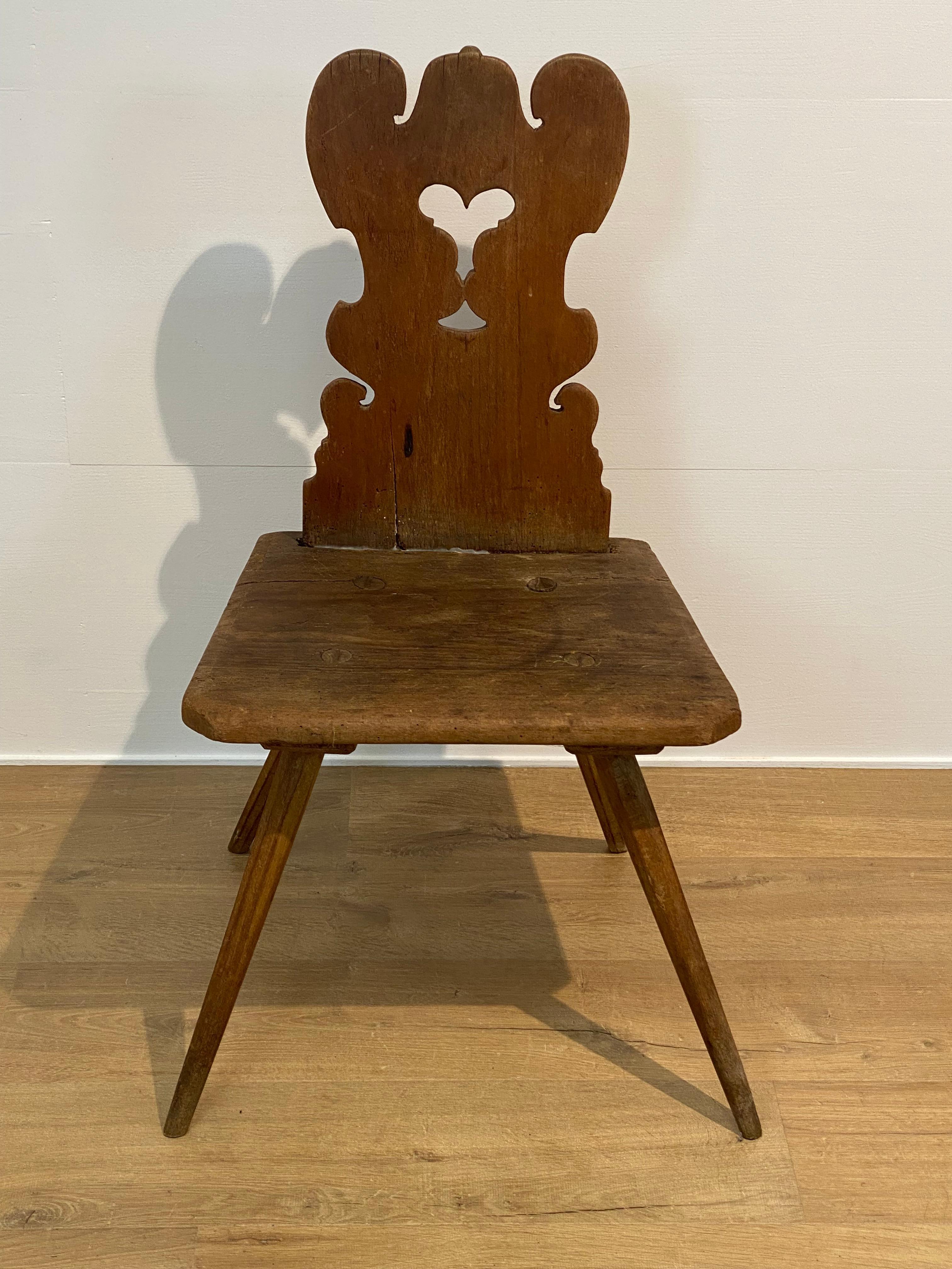 Ensemble de 4 chaises suisses en vente 7