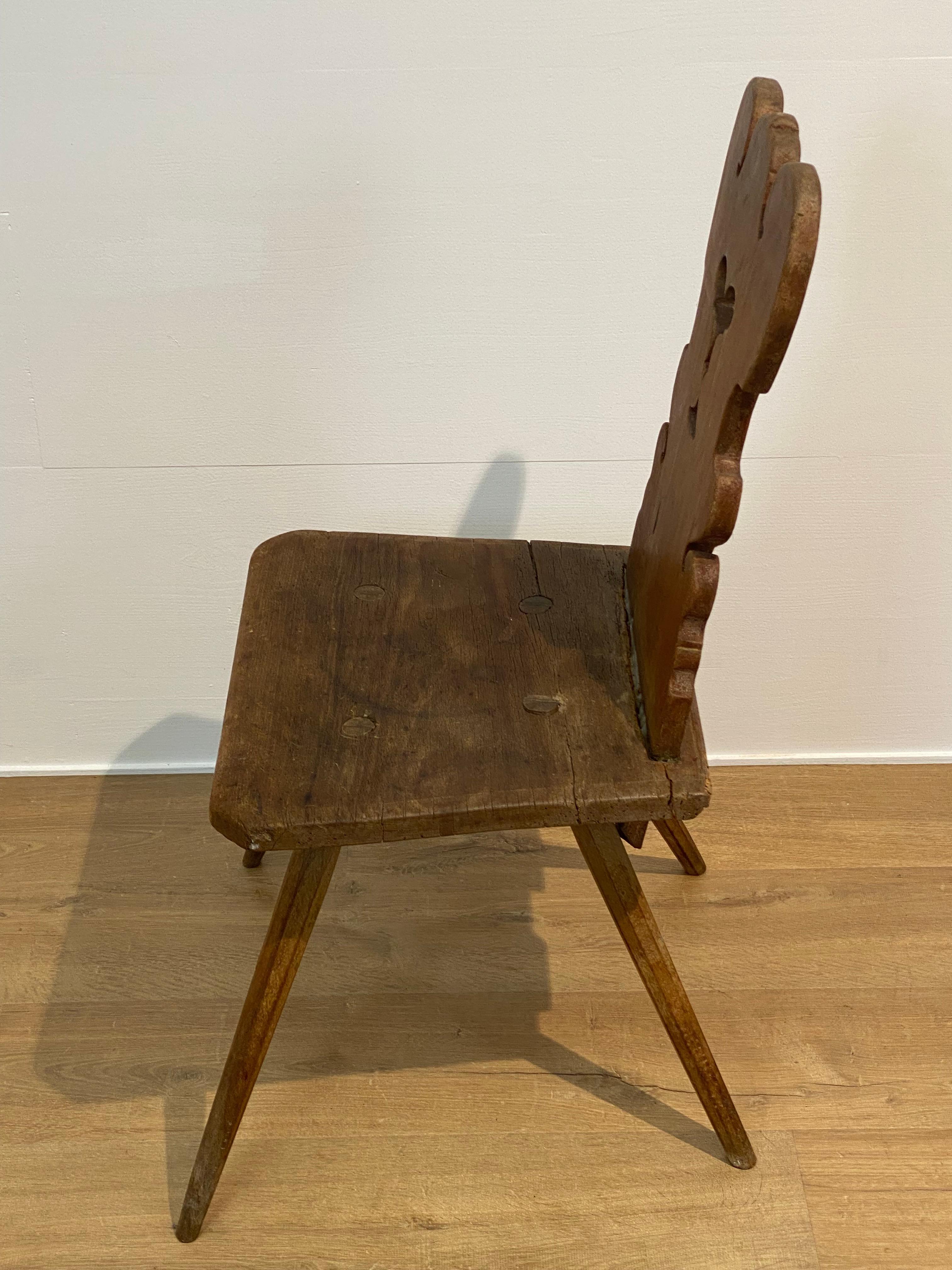 Ensemble de 4 chaises suisses en vente 9