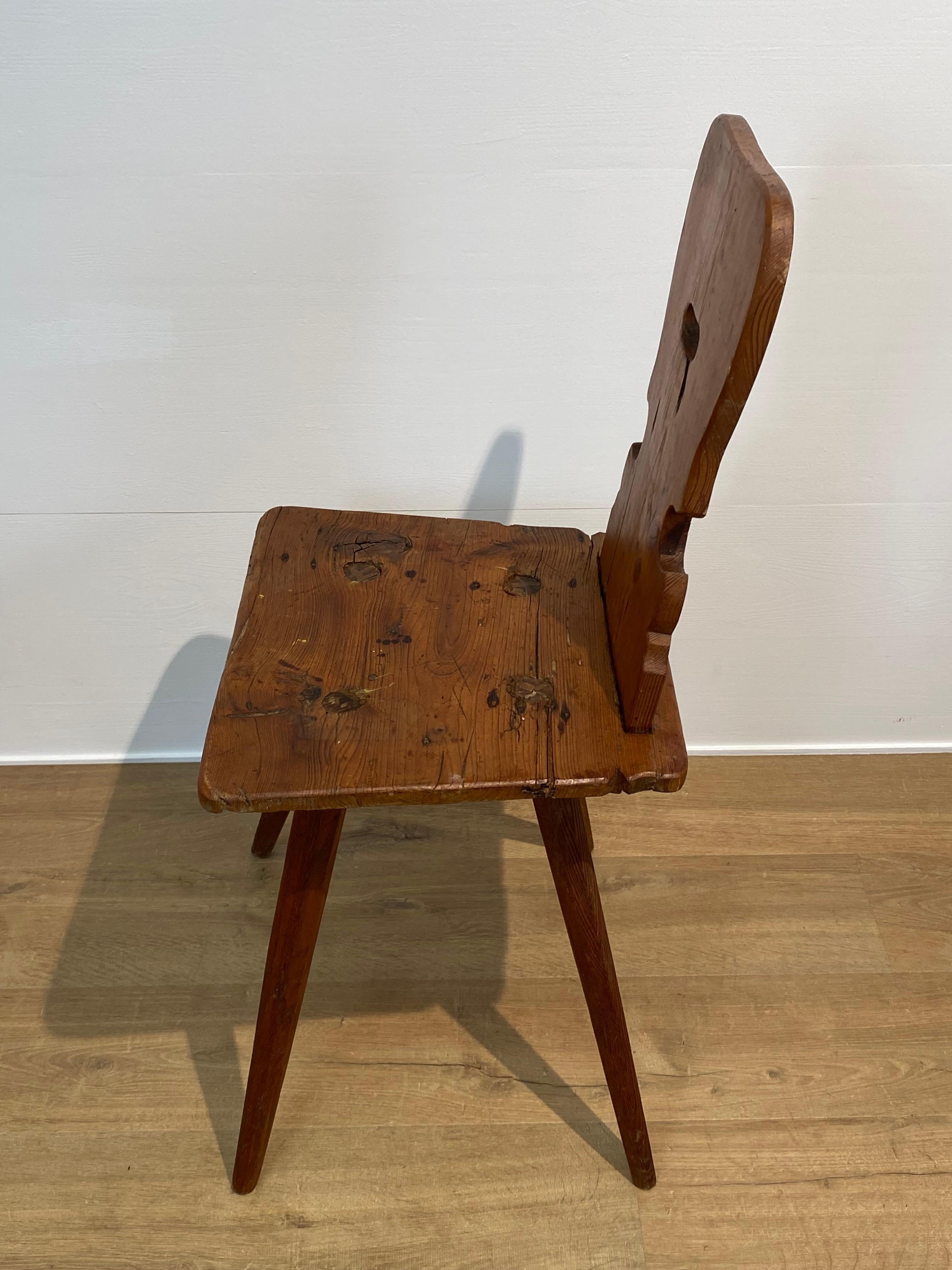 Ensemble de 4 chaises suisses en vente 1