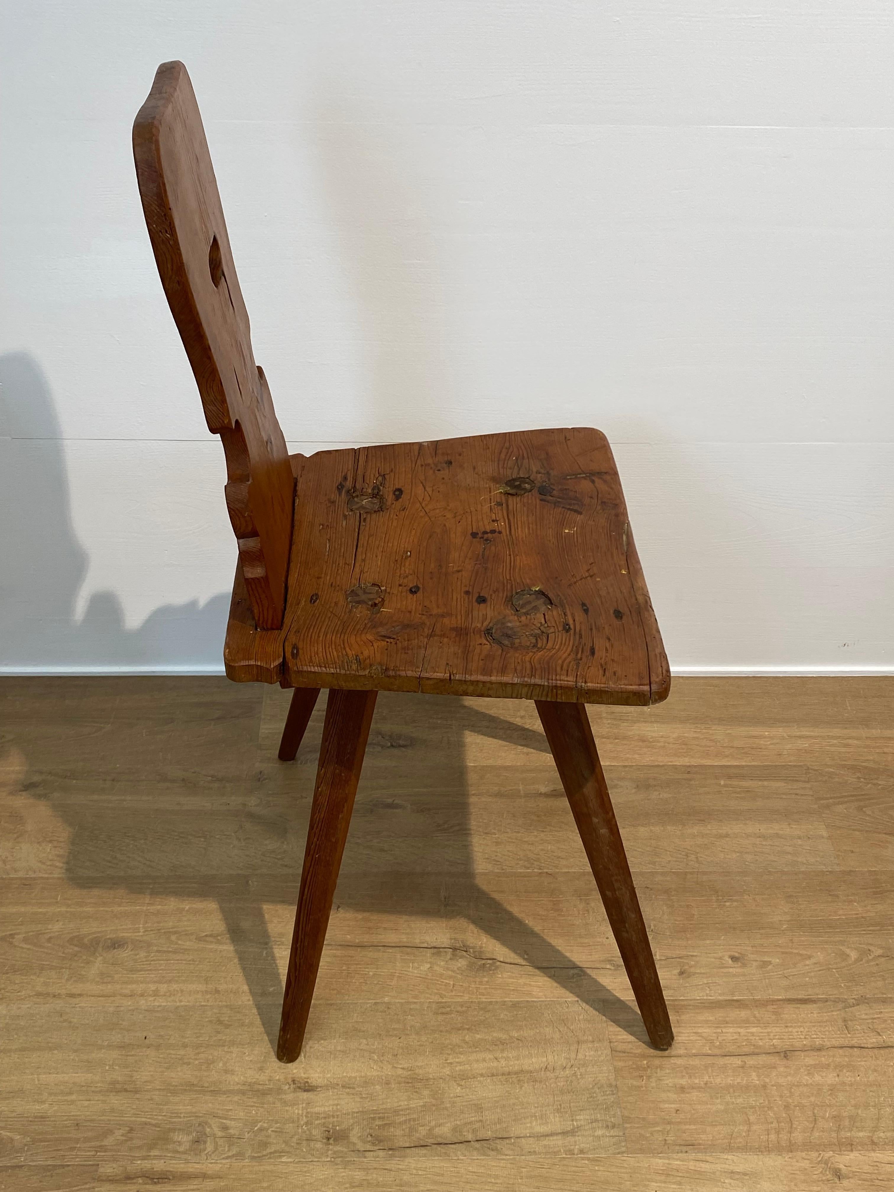 Ensemble de 4 chaises suisses en vente 2