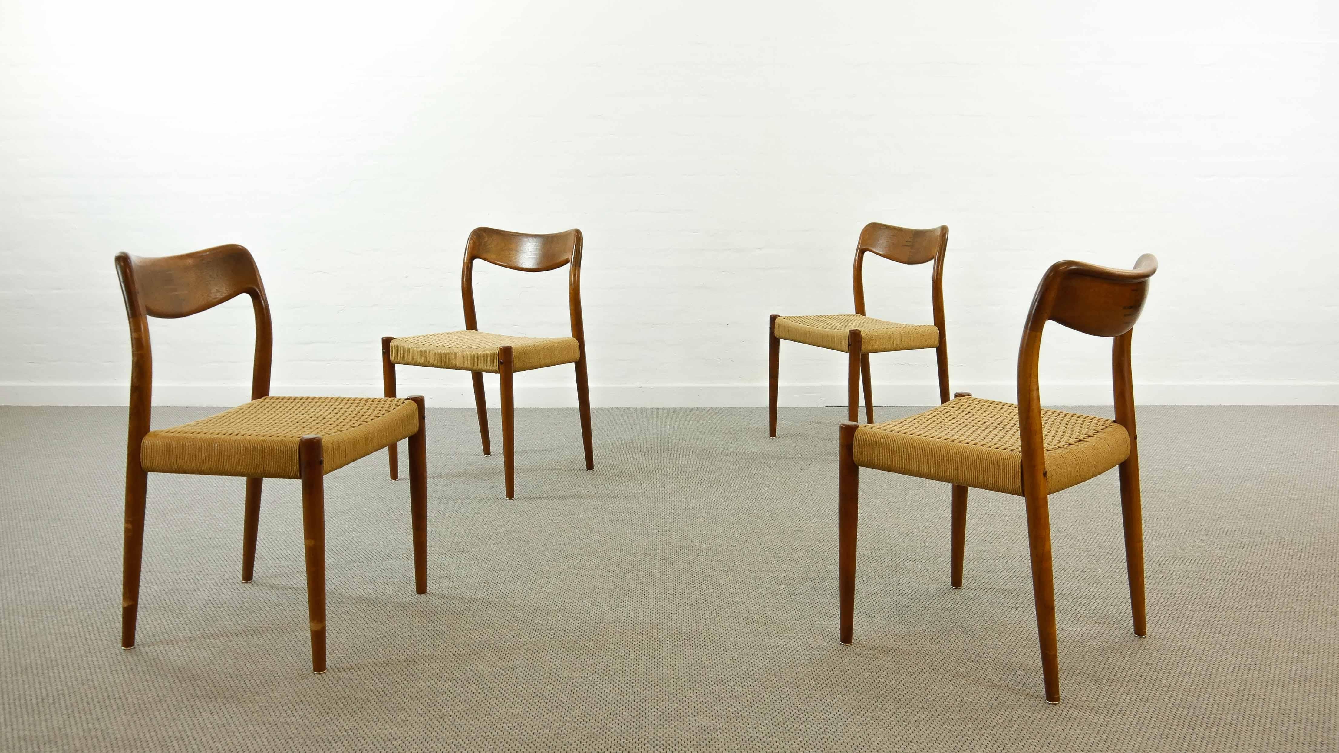 Set of 4 Teak Chairs with Papercord Seat by Johannes Andersen for Uldum, Denmark In Good Condition In Halle, DE
