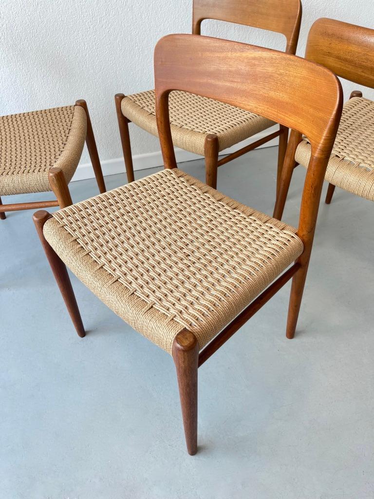 Set of 4 Teak & Cord Dining Chairs by Niels Møller, Denmark ca. 1960s In Good Condition In Geneva, CH
