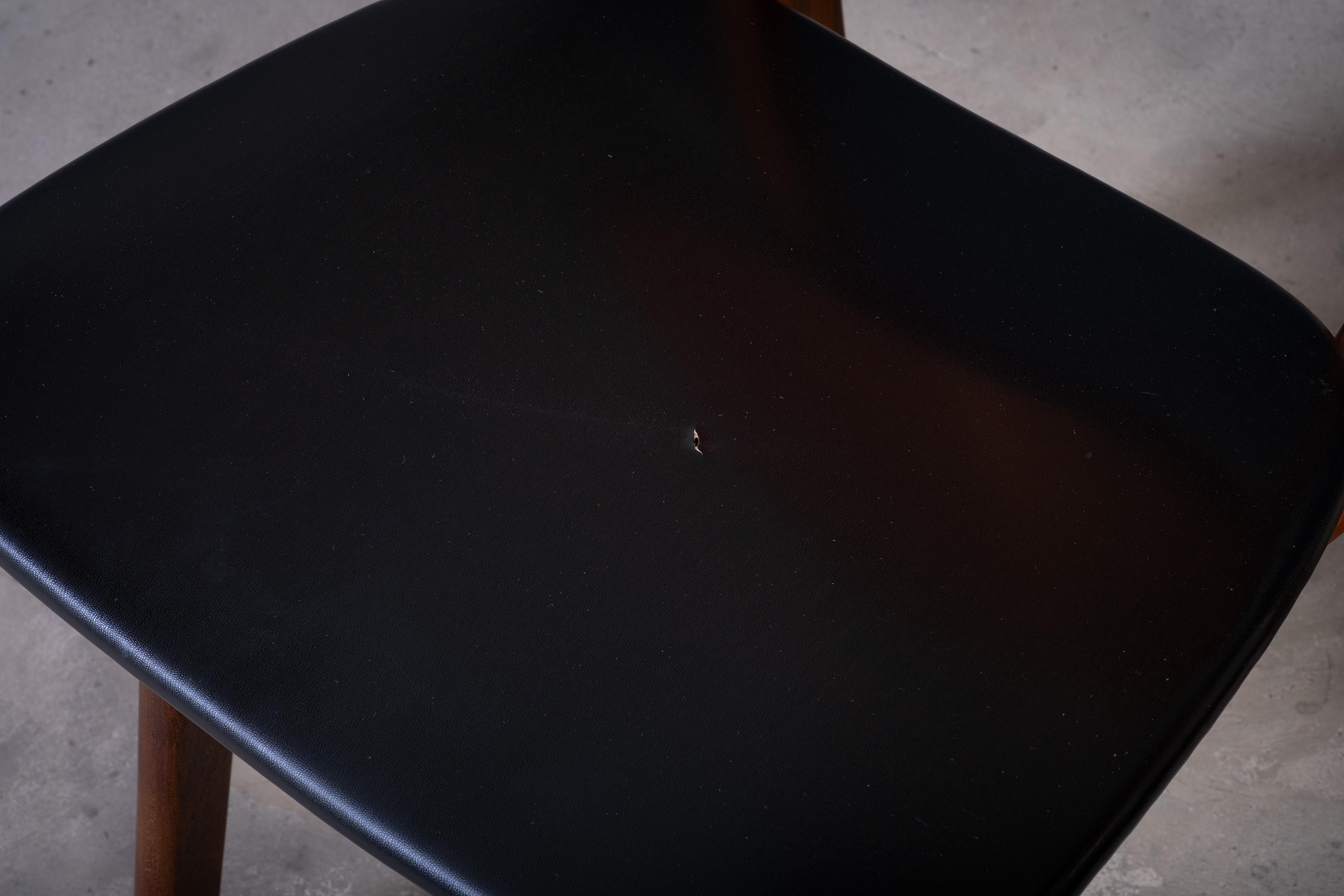 Set di 4 sedie da pranzo in teak di Ib Kofod-Larsen, anni '60 in vendita 4