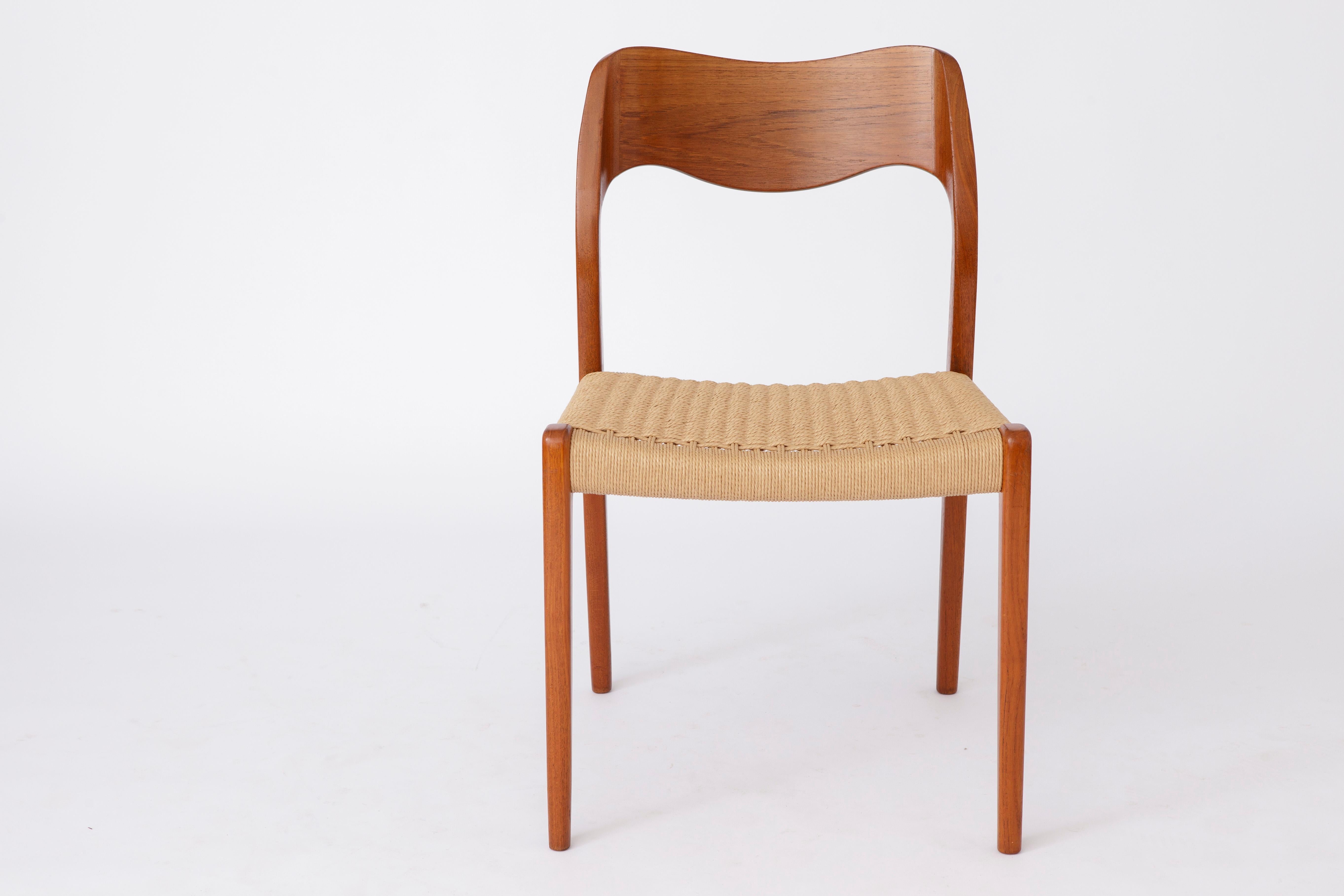 Set of 4 Teak Dining Chairs by Niels Otto Møller – Model 71, Denmark (1951)
The listed price is for 4 chairs. Up to 8 chairs available. 

You like this model but only need 1–2 chairs? That’s possible with this set — feel free to message us!

This