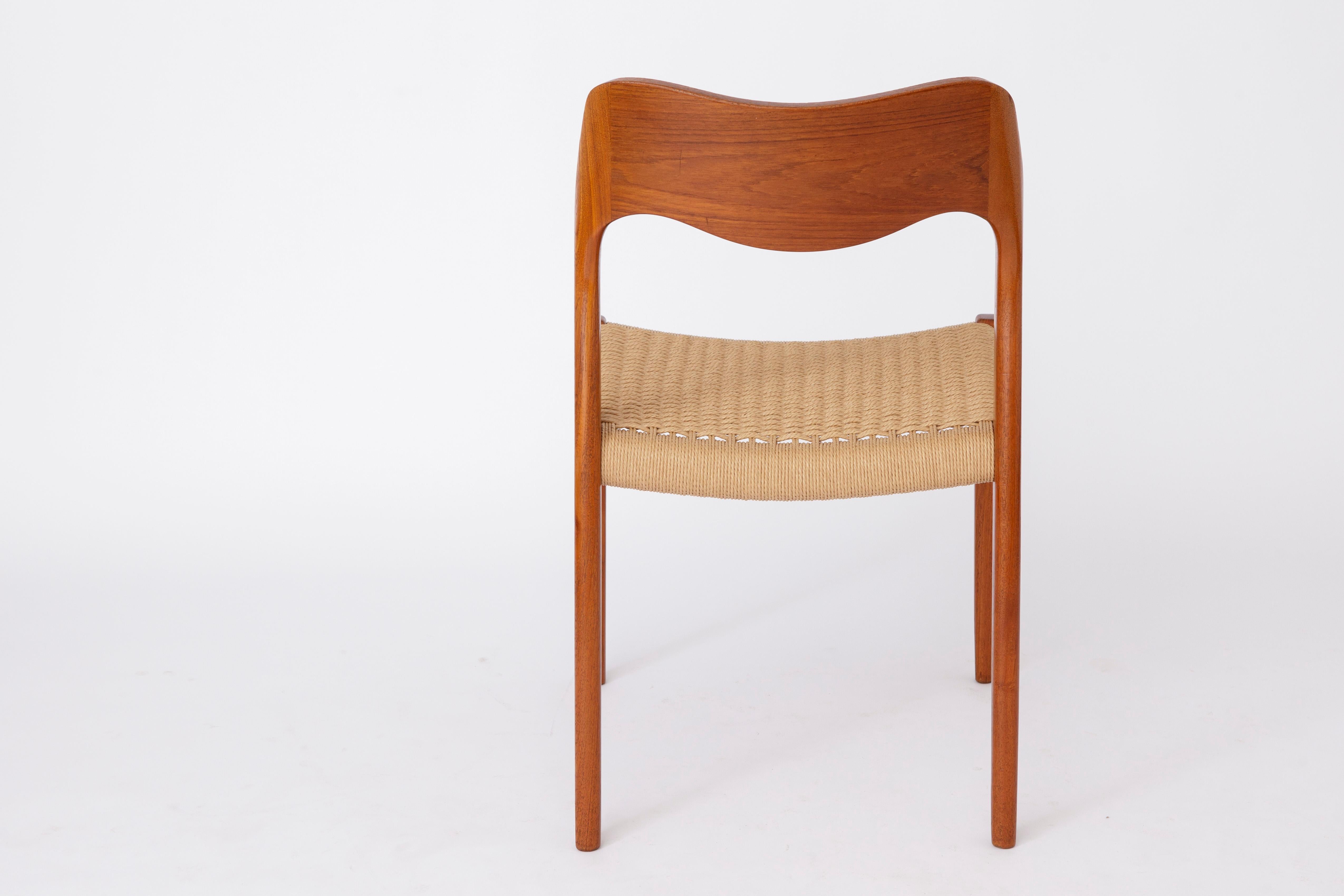 Metà XX secolo Set of 4 Teak Dining Chairs by Niels Otto Møller – Model 71, Danish Mid-Century in vendita