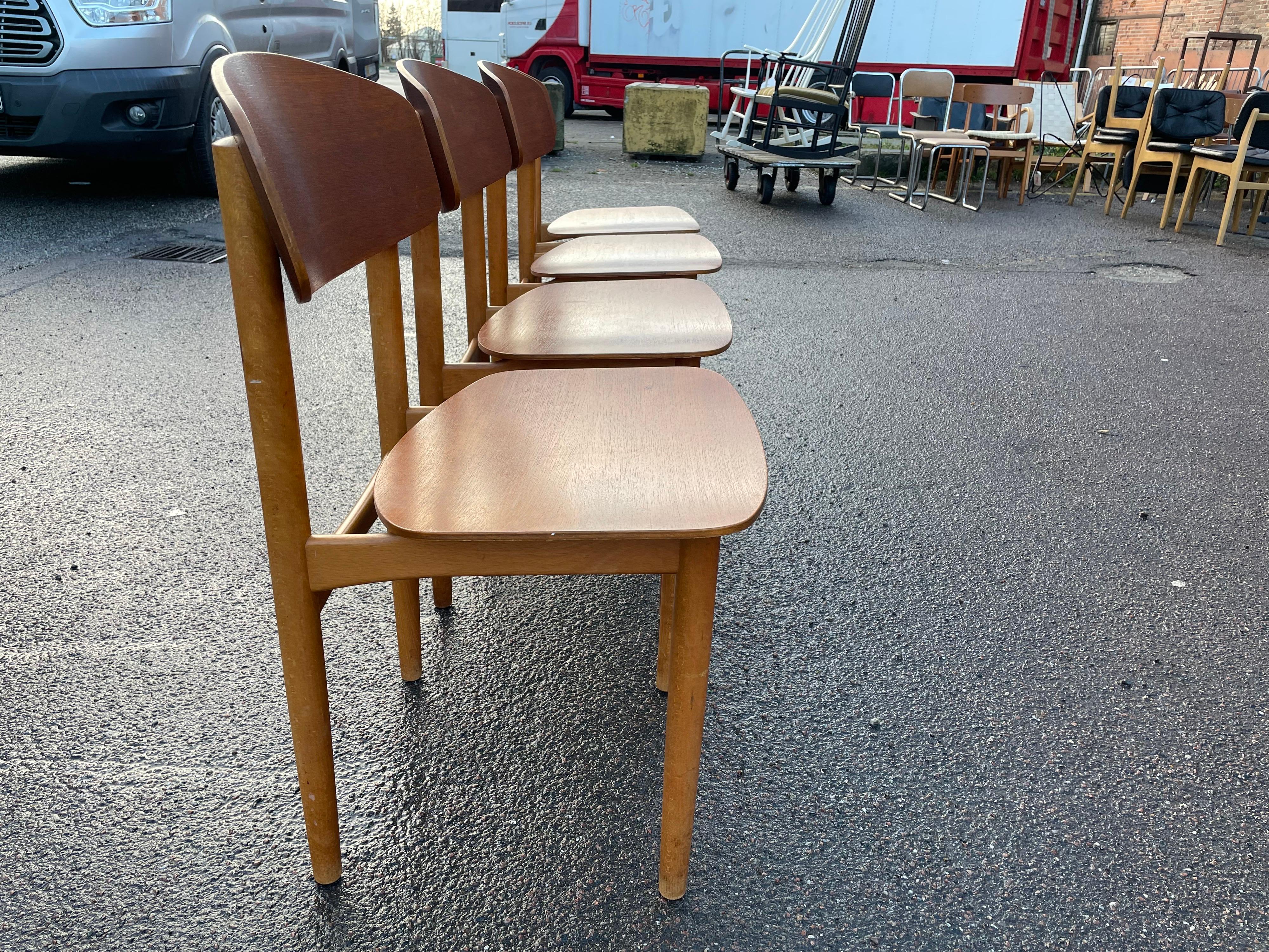 Set of 4 Teak Dining Chairs, Model 122, Designed by Børge Mogensen 5
