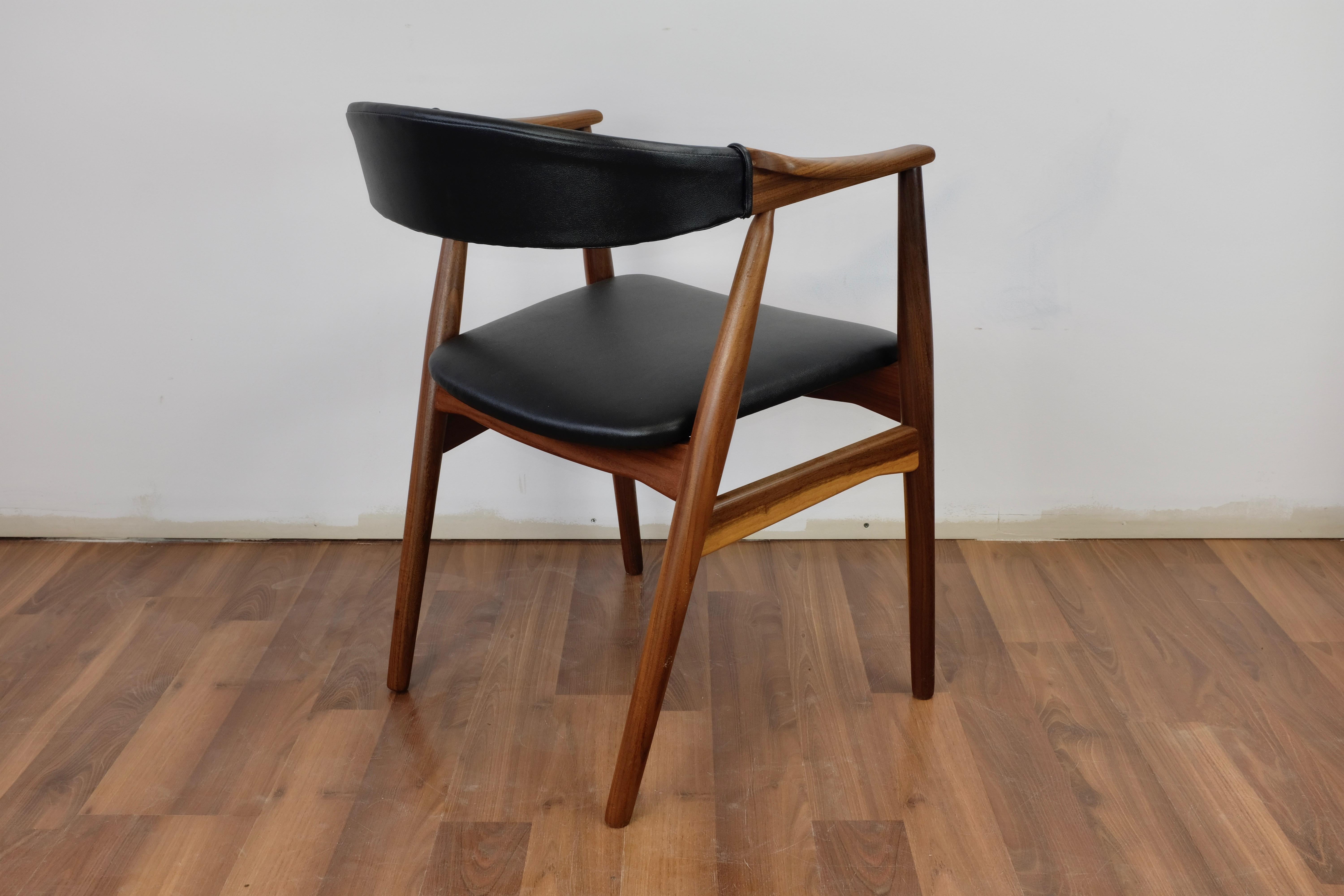 Set of 4 Teak Model 213 Armchairs by Farstrup For Sale 3
