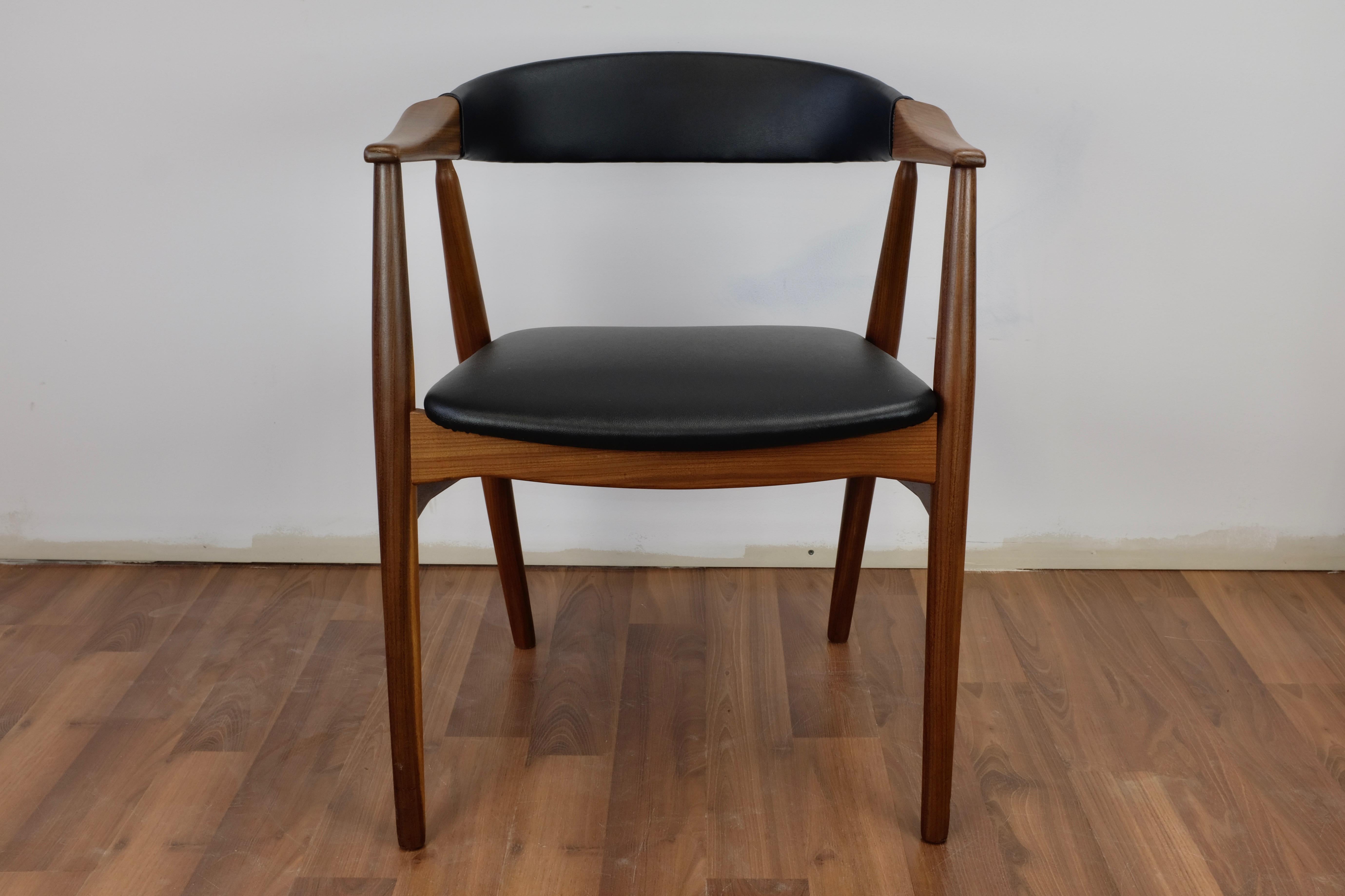Set of 4 Teak Model 213 Armchairs by Farstrup For Sale 2