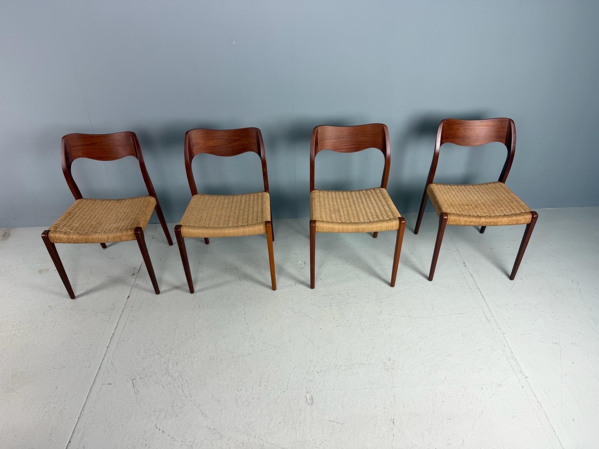 Set of 4 Teak Niels O. Møller Dining Chairs- Model 71, Denmark en vente 3