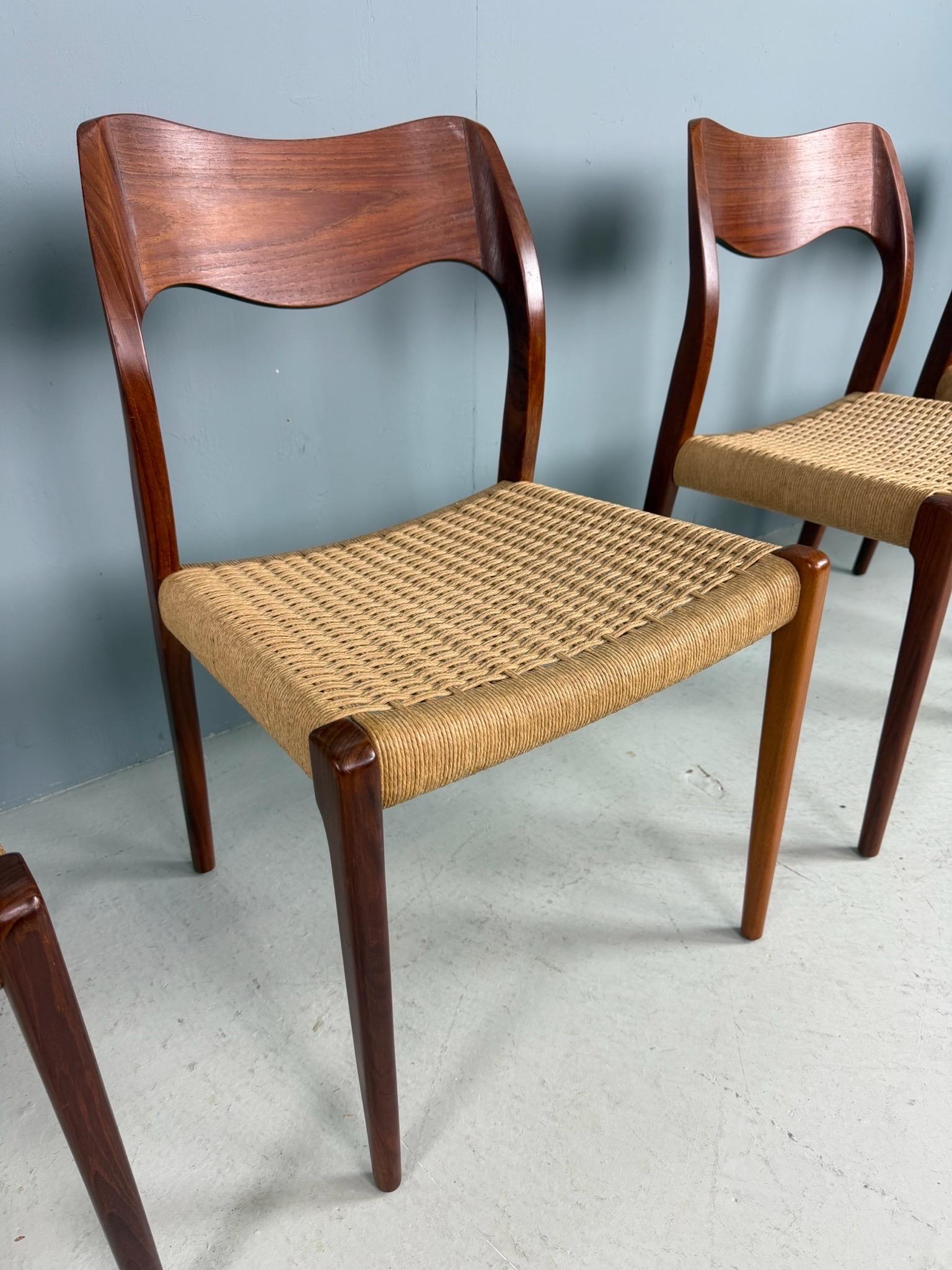 Set of 4 Teak Niels O. Møller Dining Chairs- Model 71, Denmark en vente 4